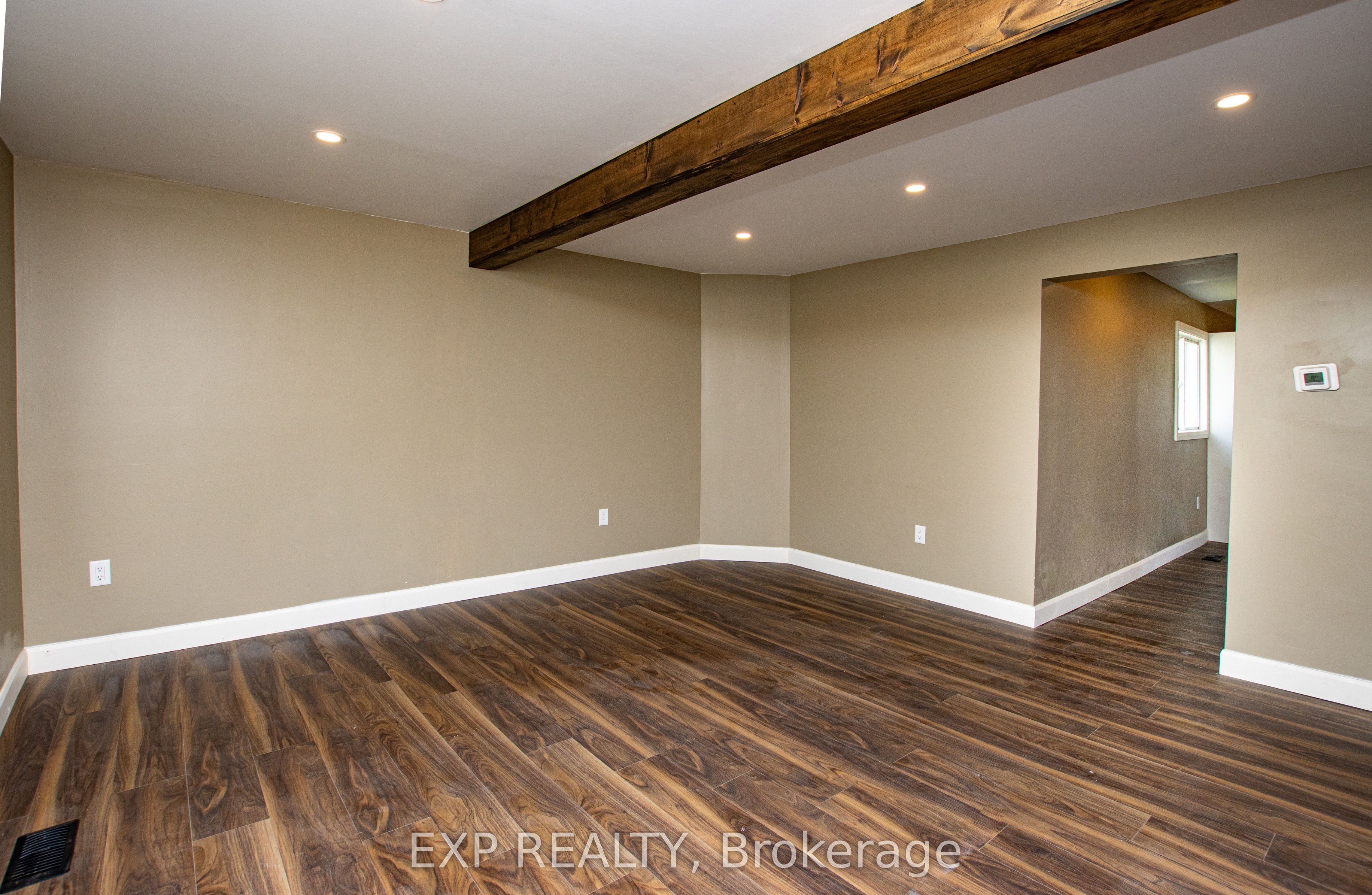190 Munroe Street Property Photo 12