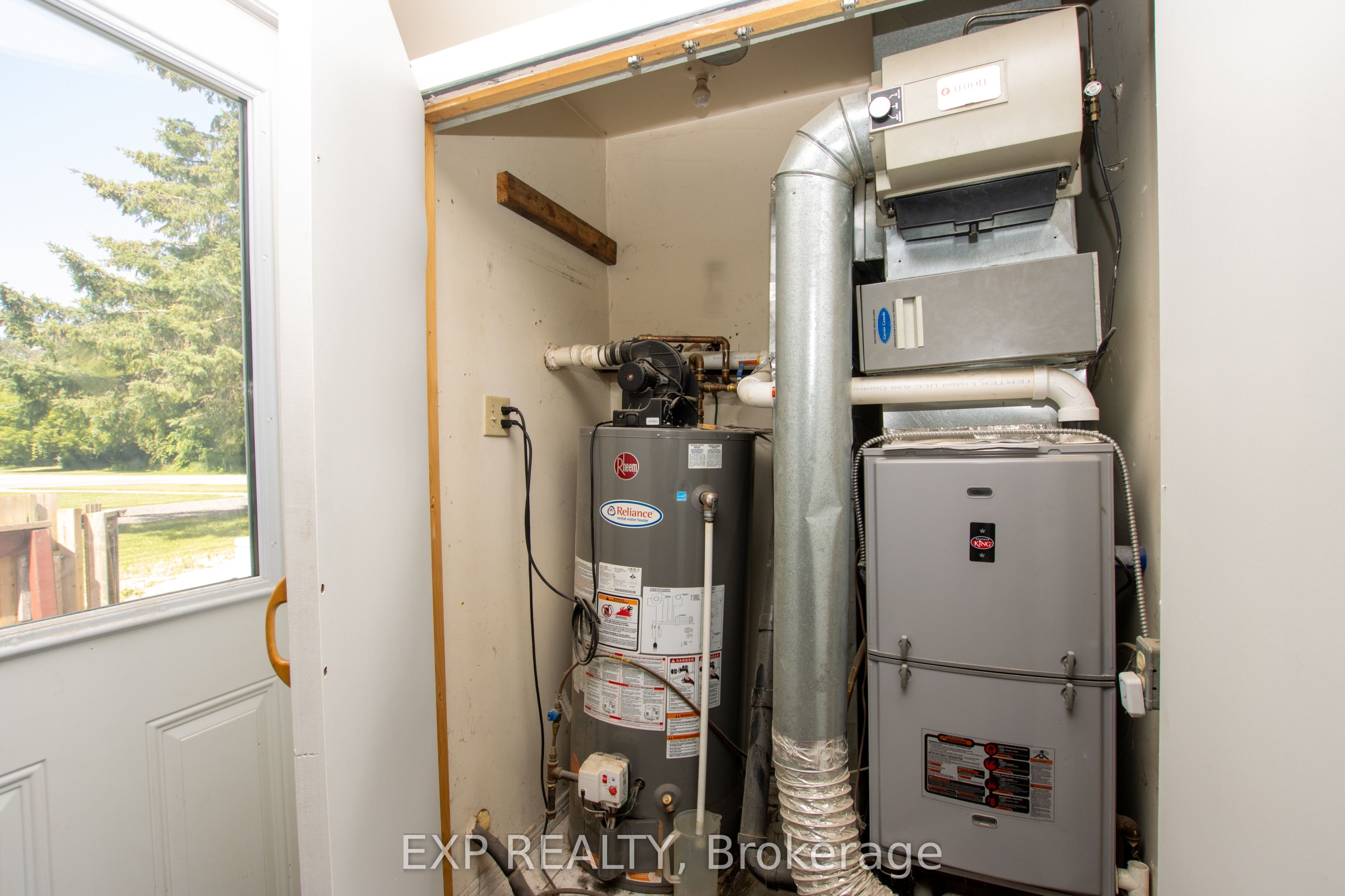 190 Munroe Street Property Photo 28