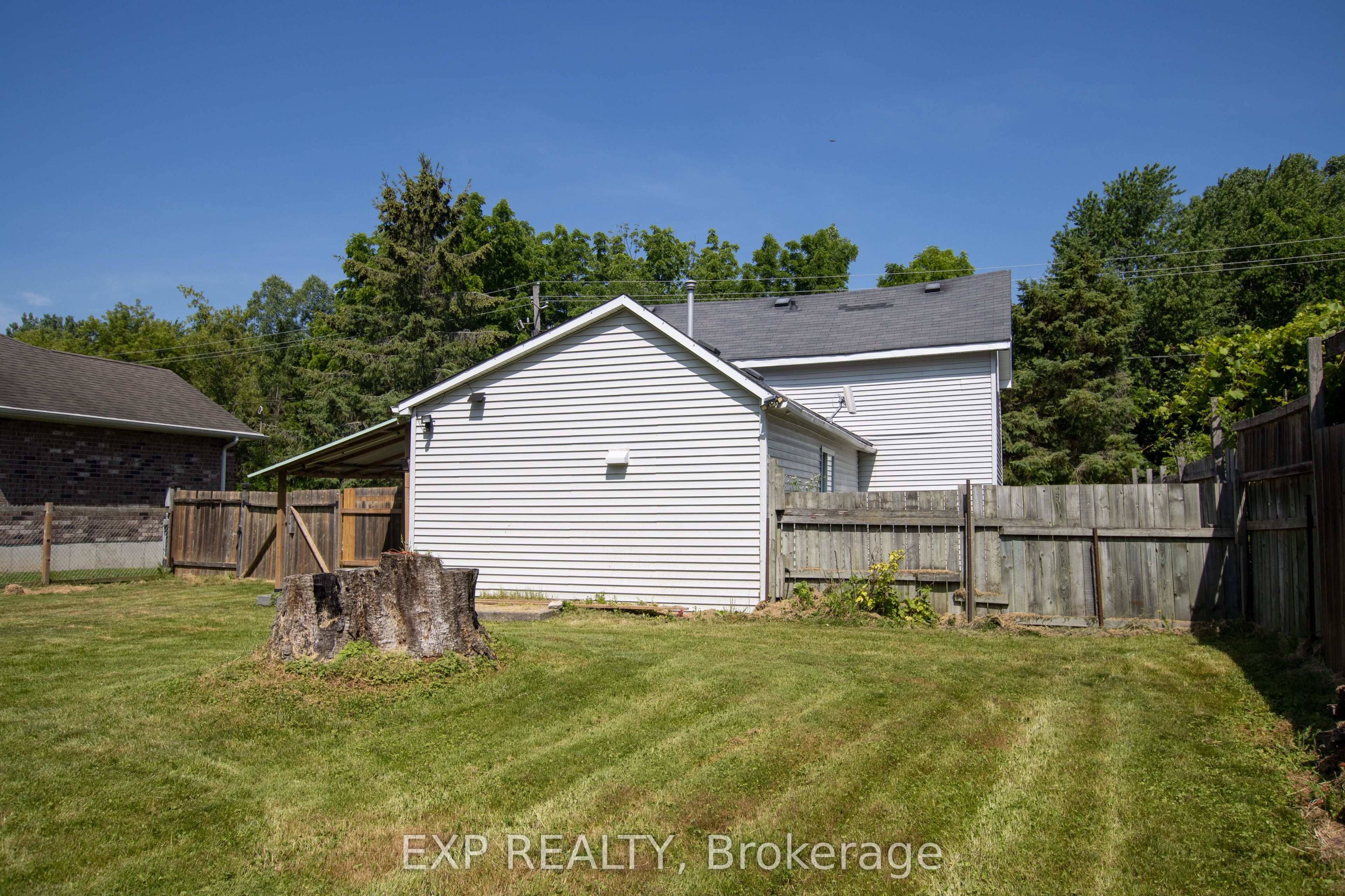 190 Munroe Street Property Photo 33
