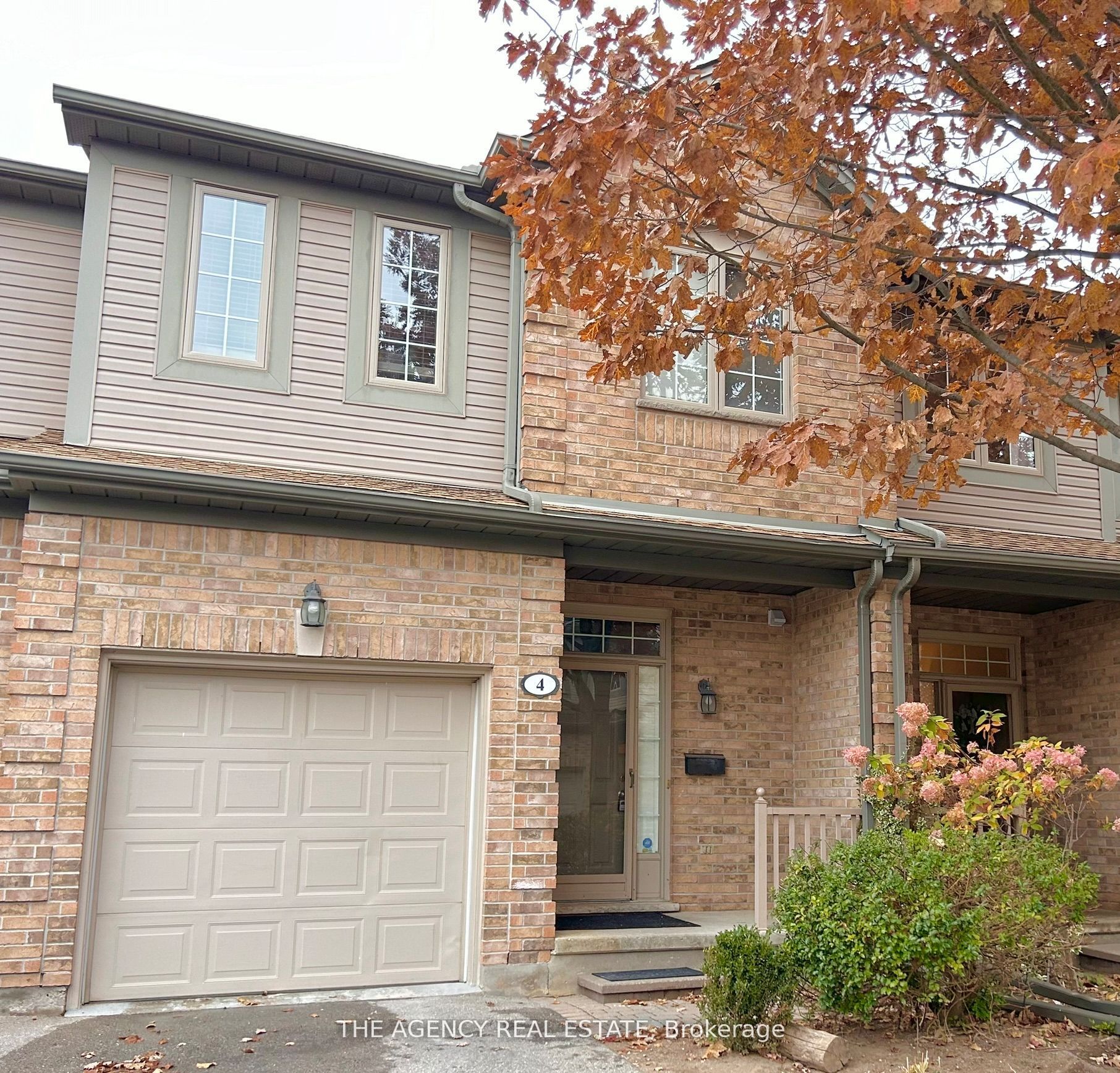 185 North Centre Road 4 Property Photo 2