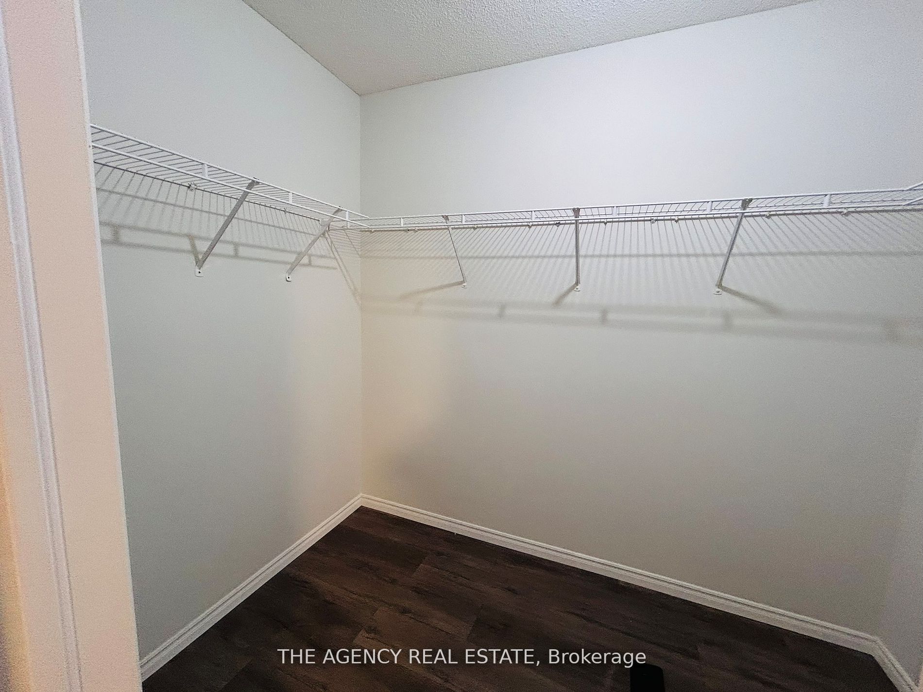 185 North Centre Road 4 Property Photo 12