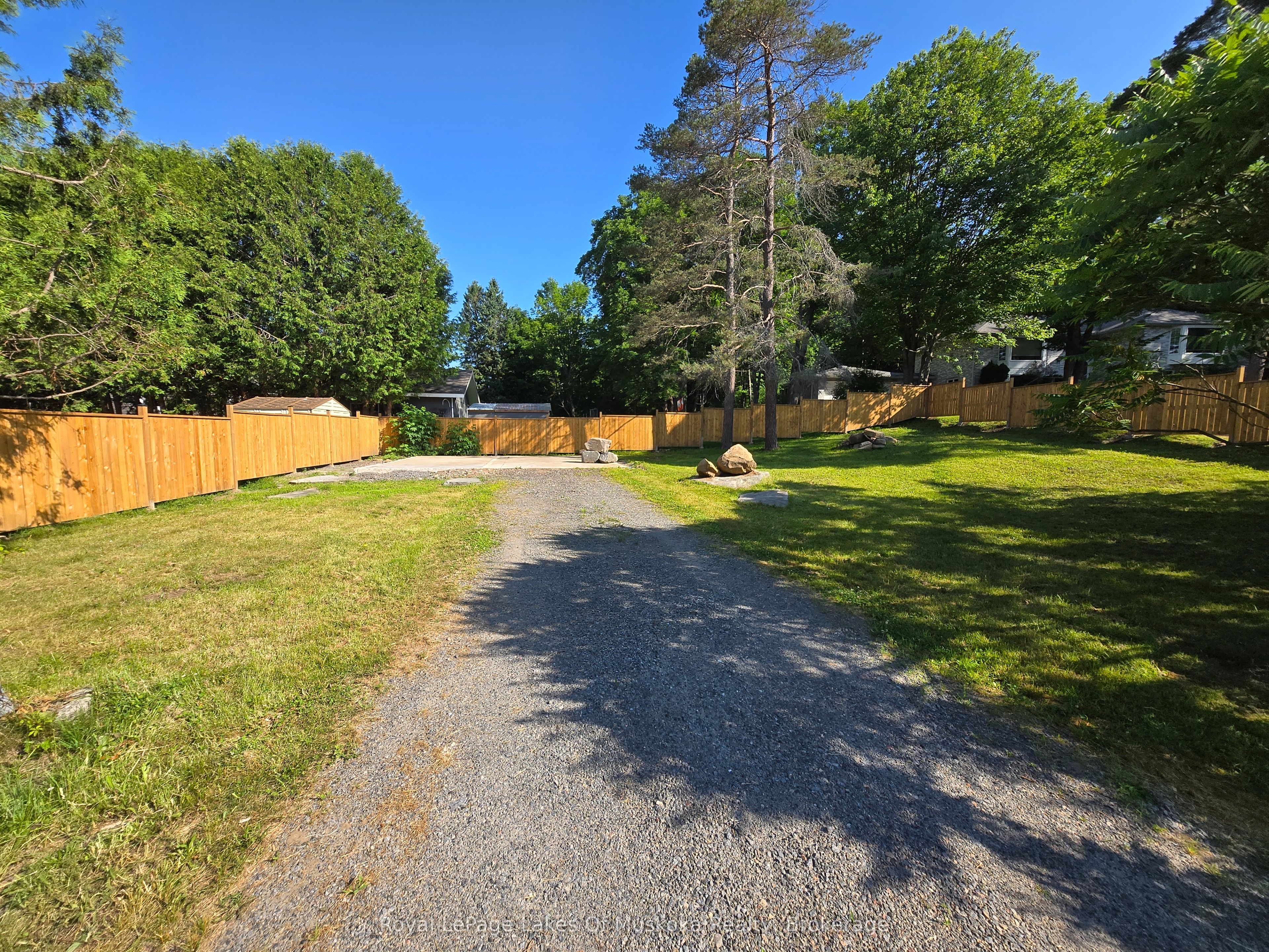 11 Silver Street Property Photo 1