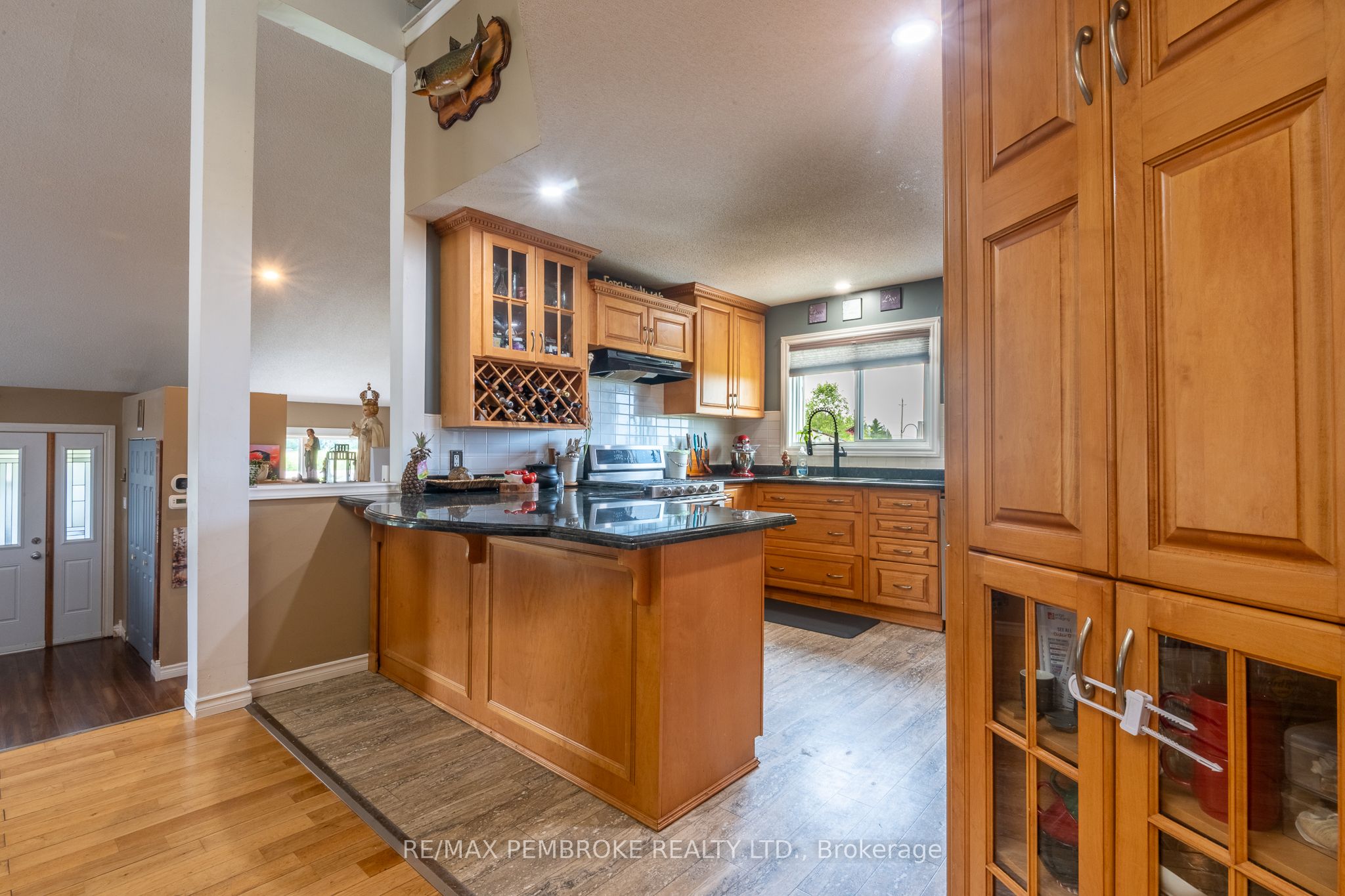 1890 Queensline Road Property Photo 14