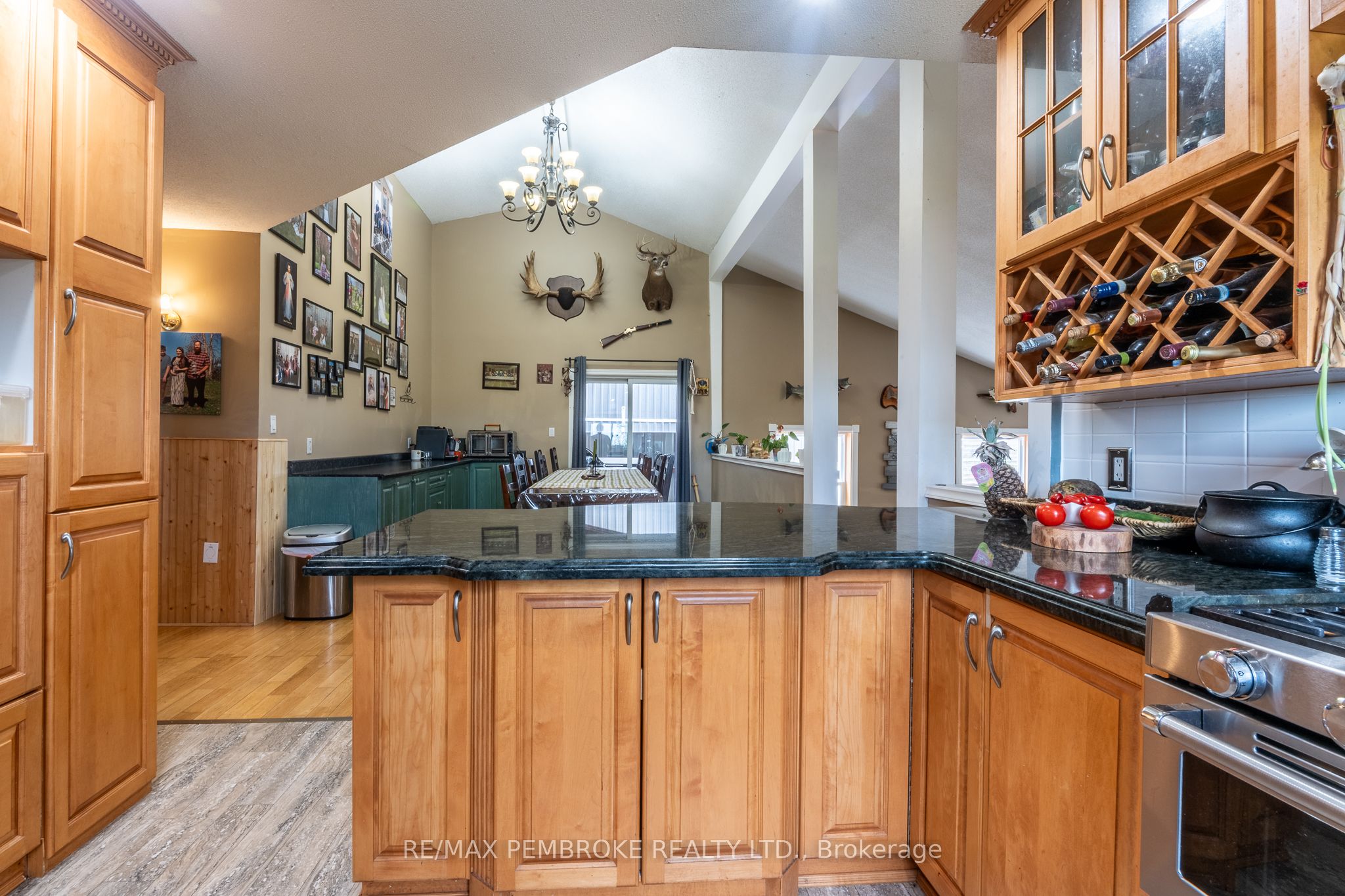 1890 Queensline Road Property Photo 15