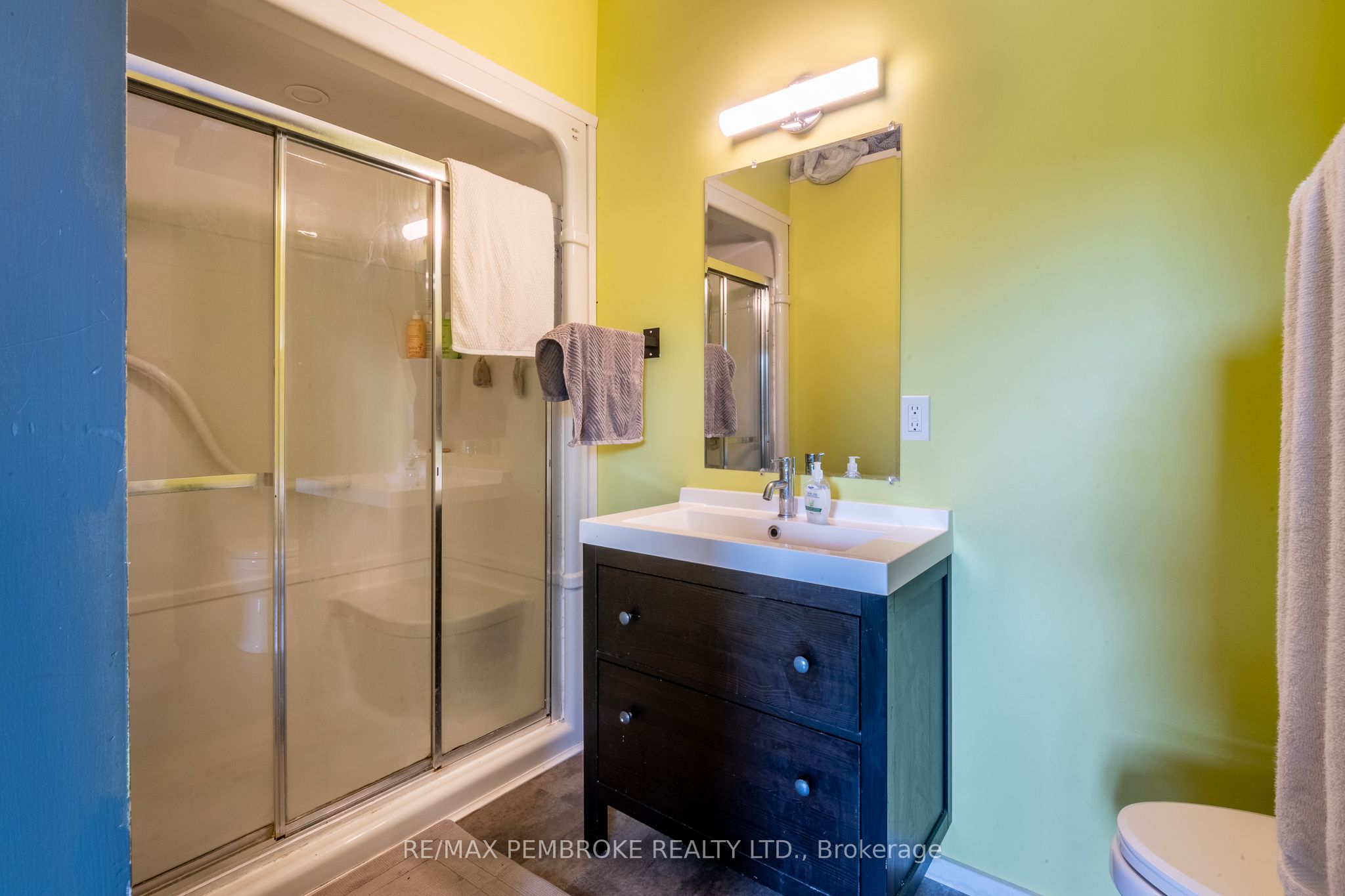 1890 Queensline Road Property Photo 22