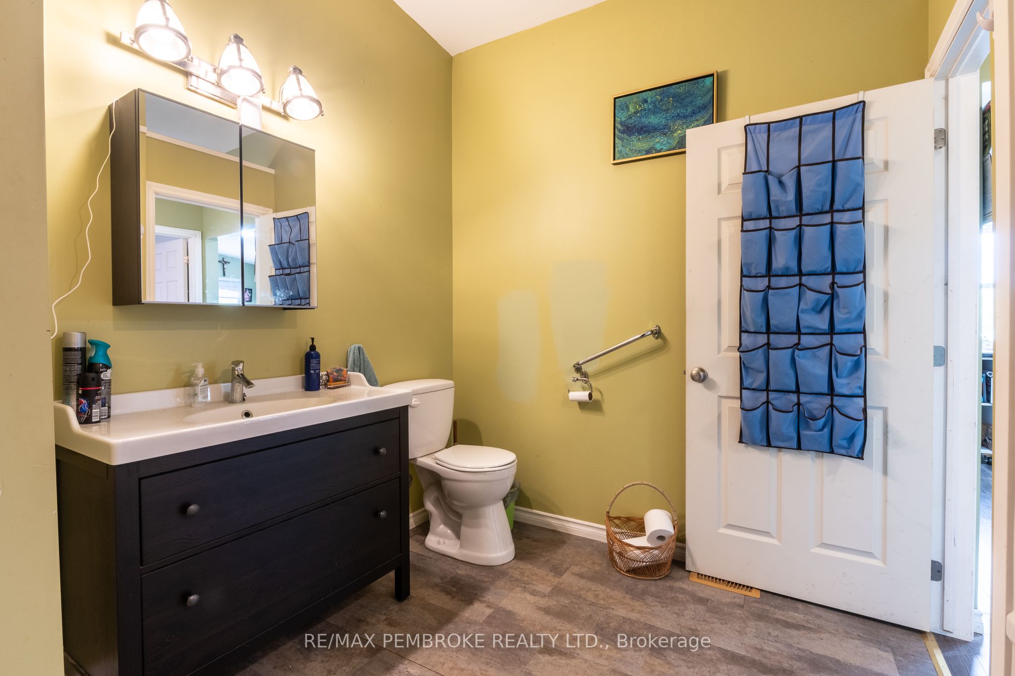1890 Queensline Road Property Photo 24