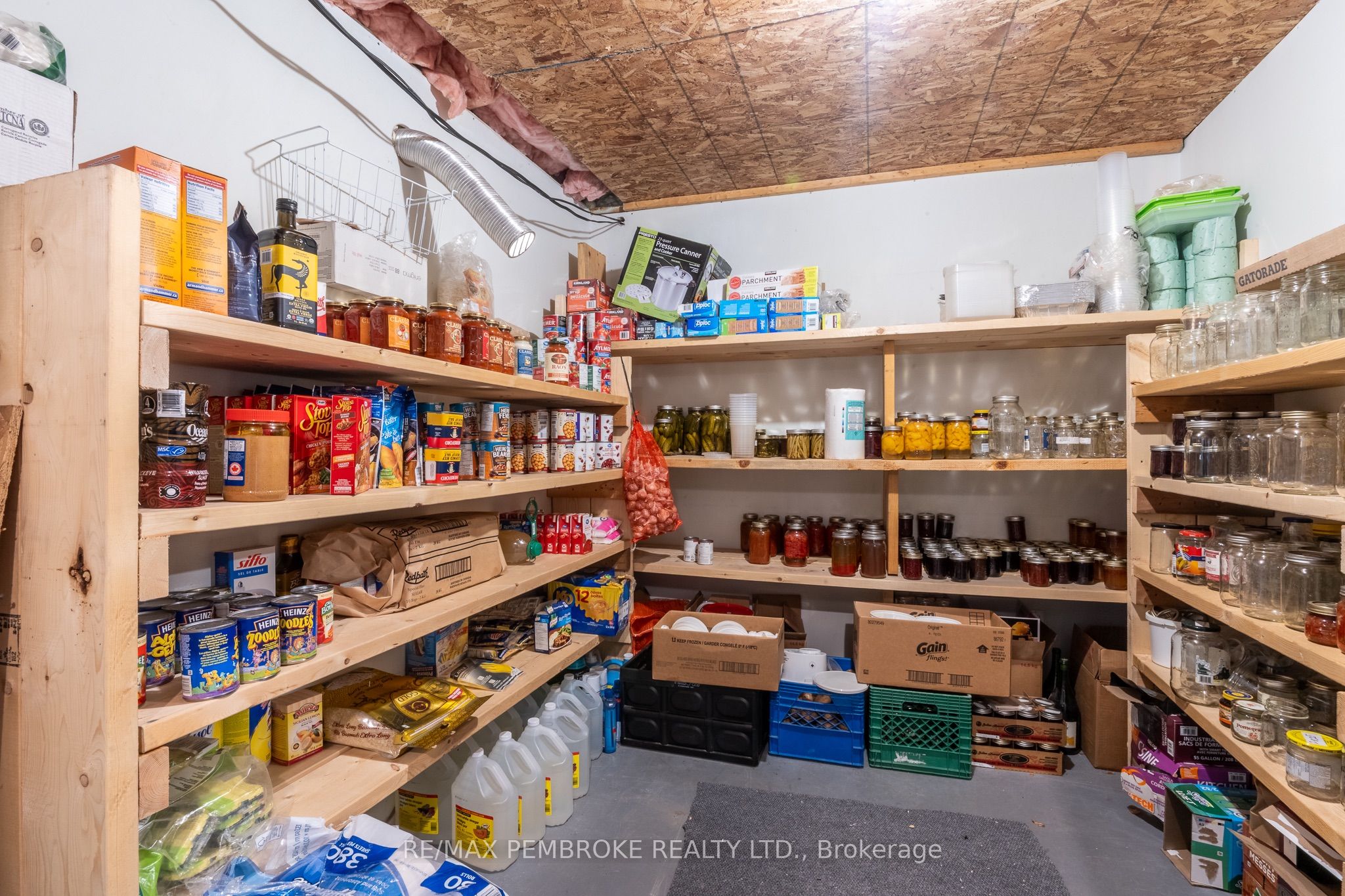 1890 Queensline Road Property Photo 40