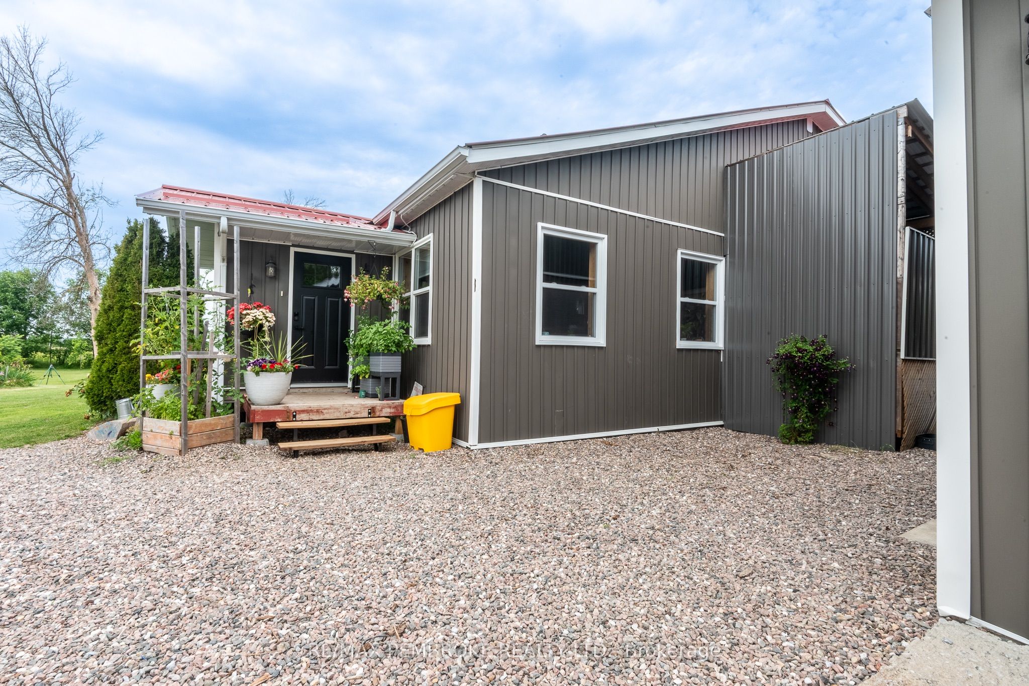 1890 Queensline Road Property Photo 43