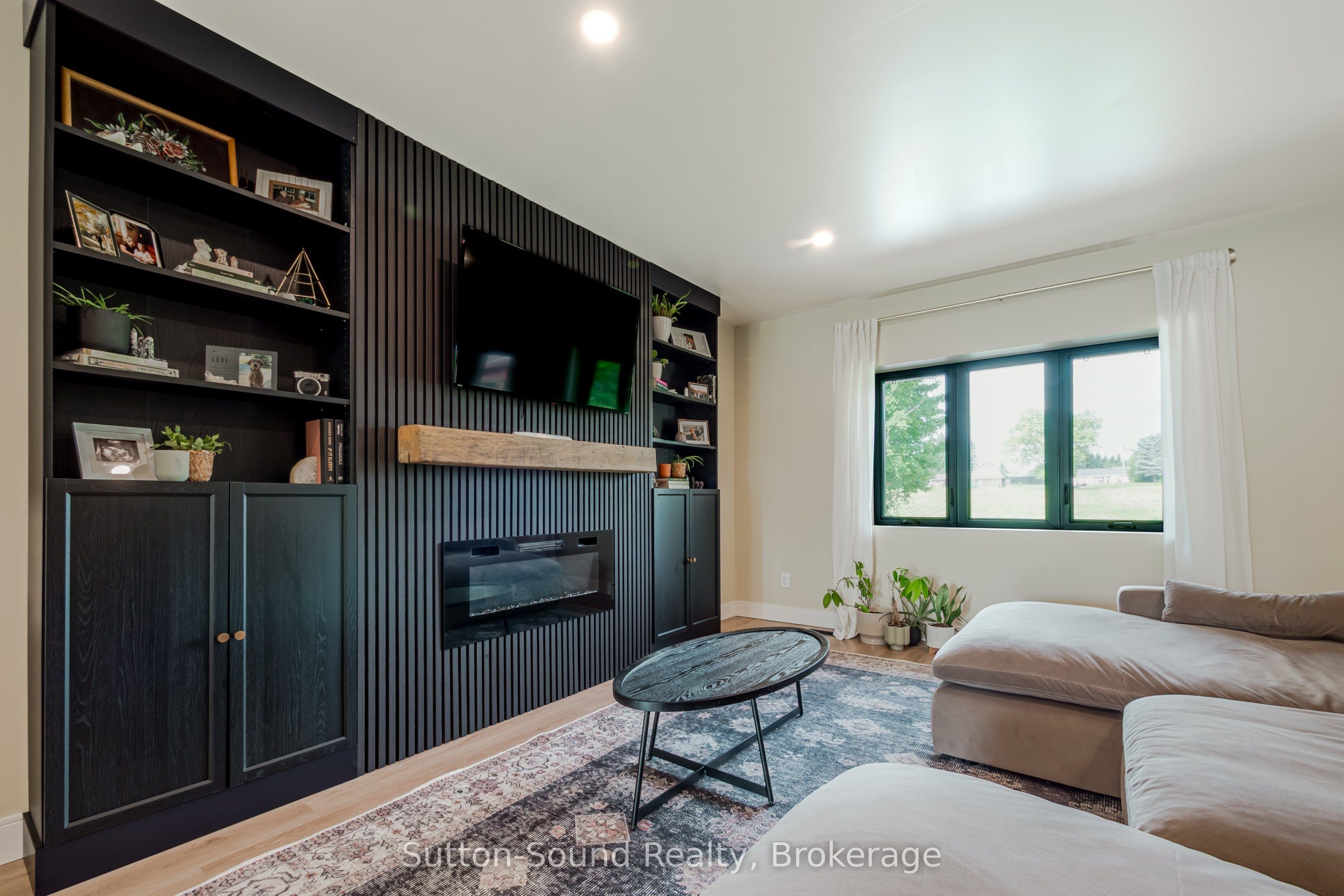 115 Gordon Street S Property Photo 15