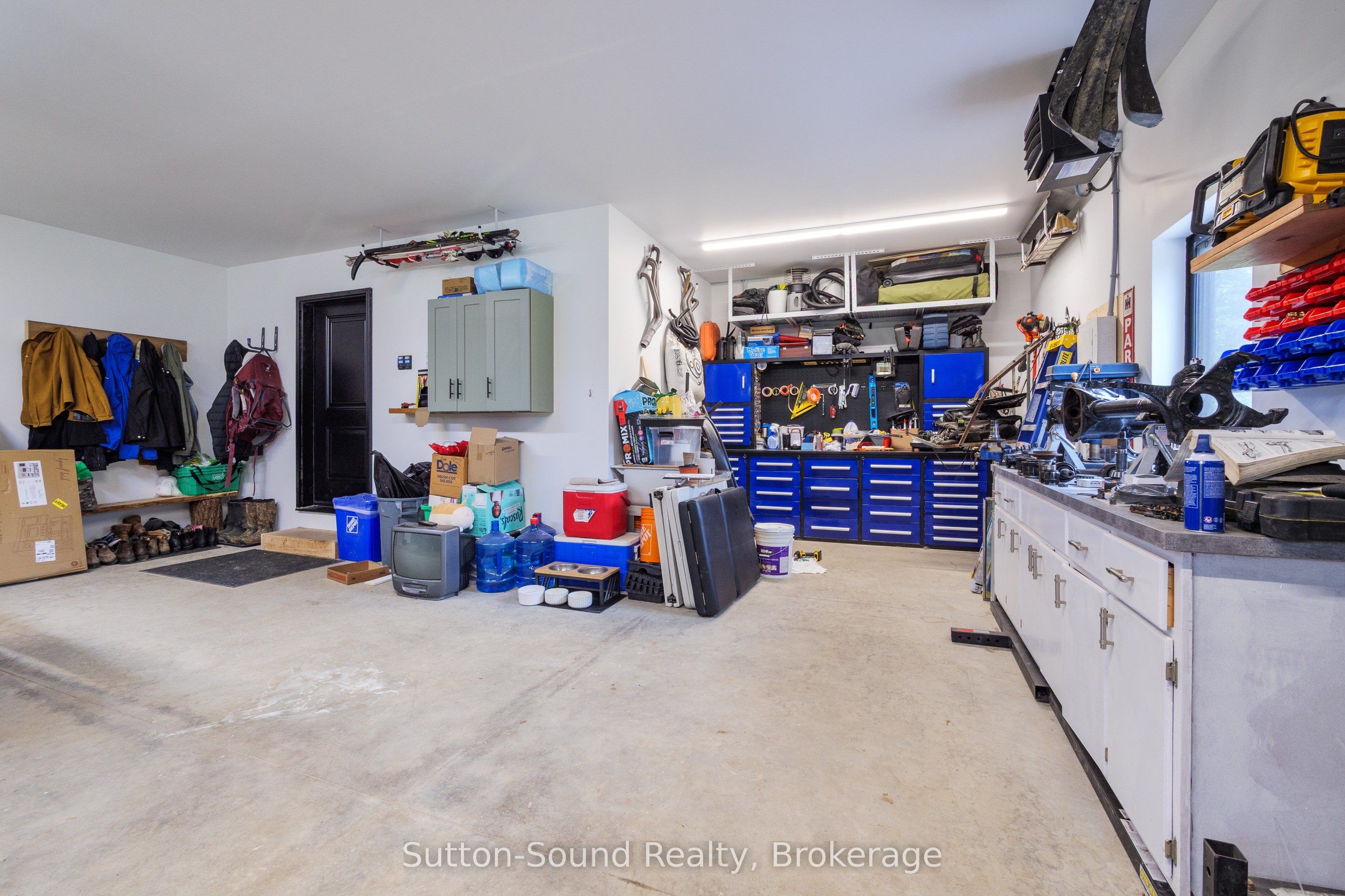115 Gordon Street S Property Photo 43