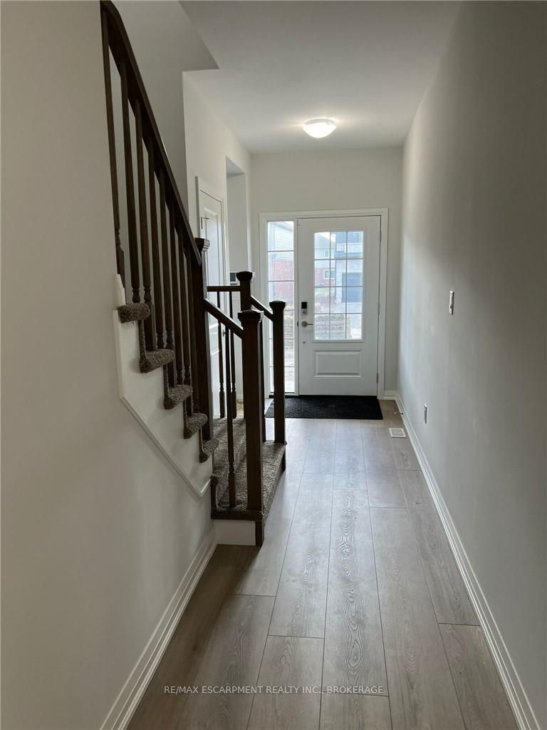 45 Bur Oak Drive Property Photo 3