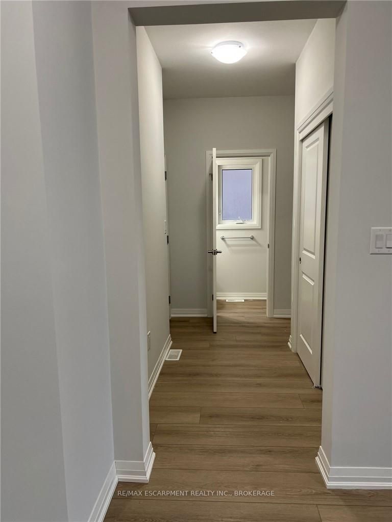 45 Bur Oak Drive Property Photo 8