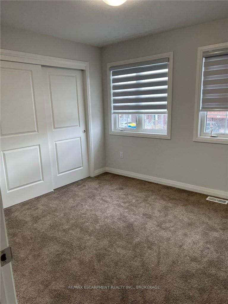 45 Bur Oak Drive Property Photo 10