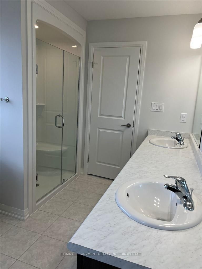 45 Bur Oak Drive Property Photo 18