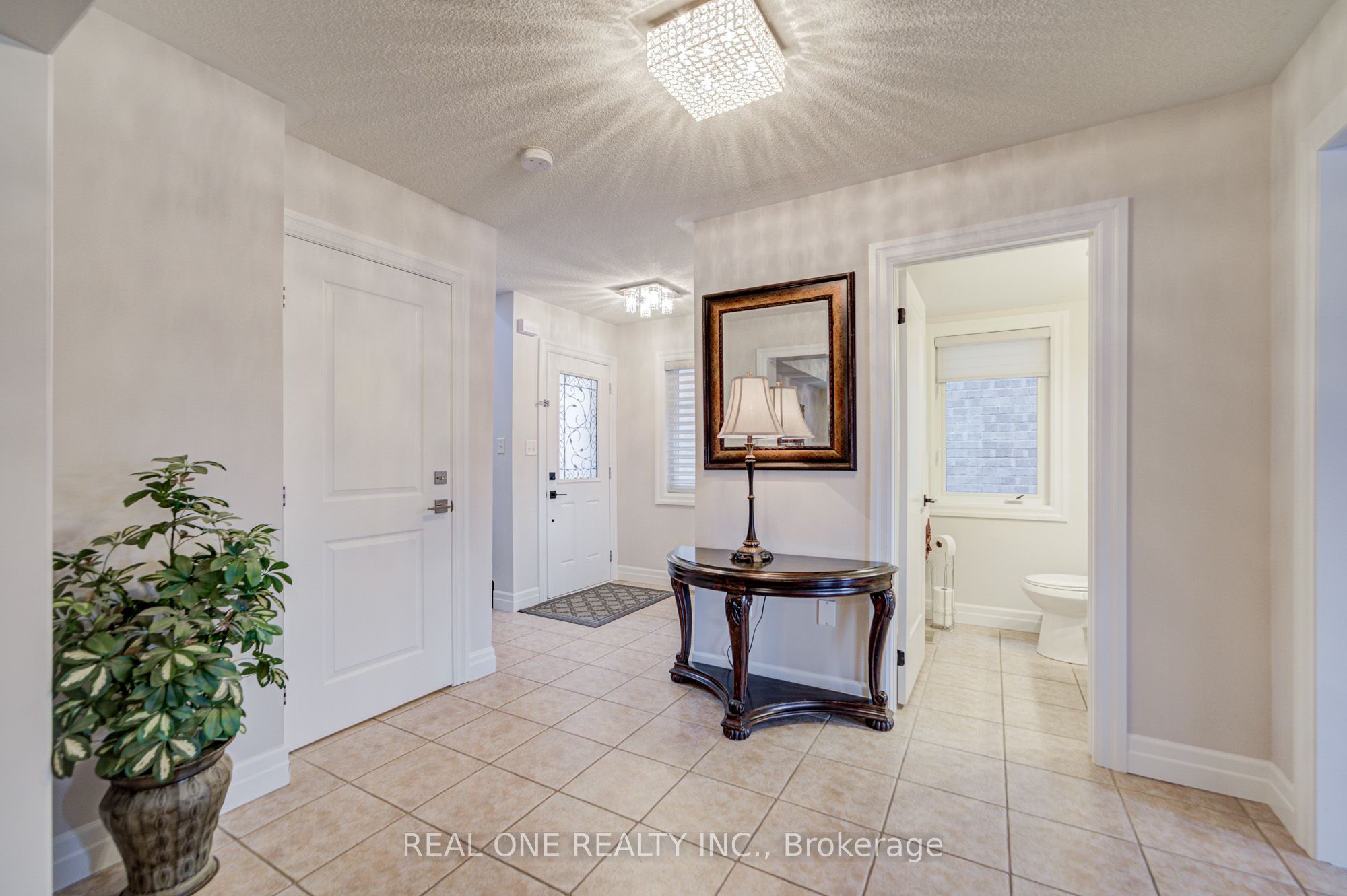 27 Cranston Street Upper Property Photo 2