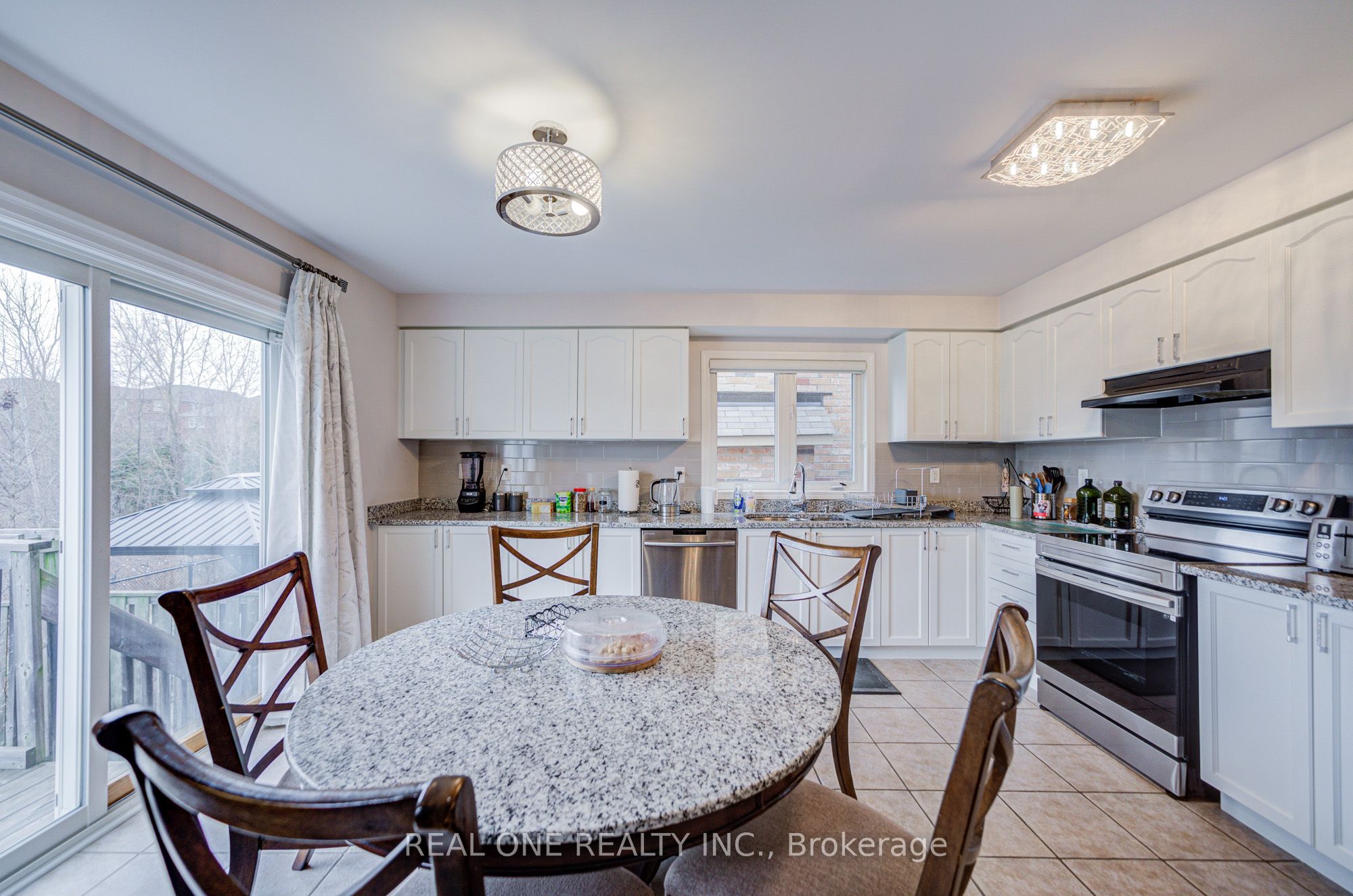 27 Cranston Street Upper Property Photo 12