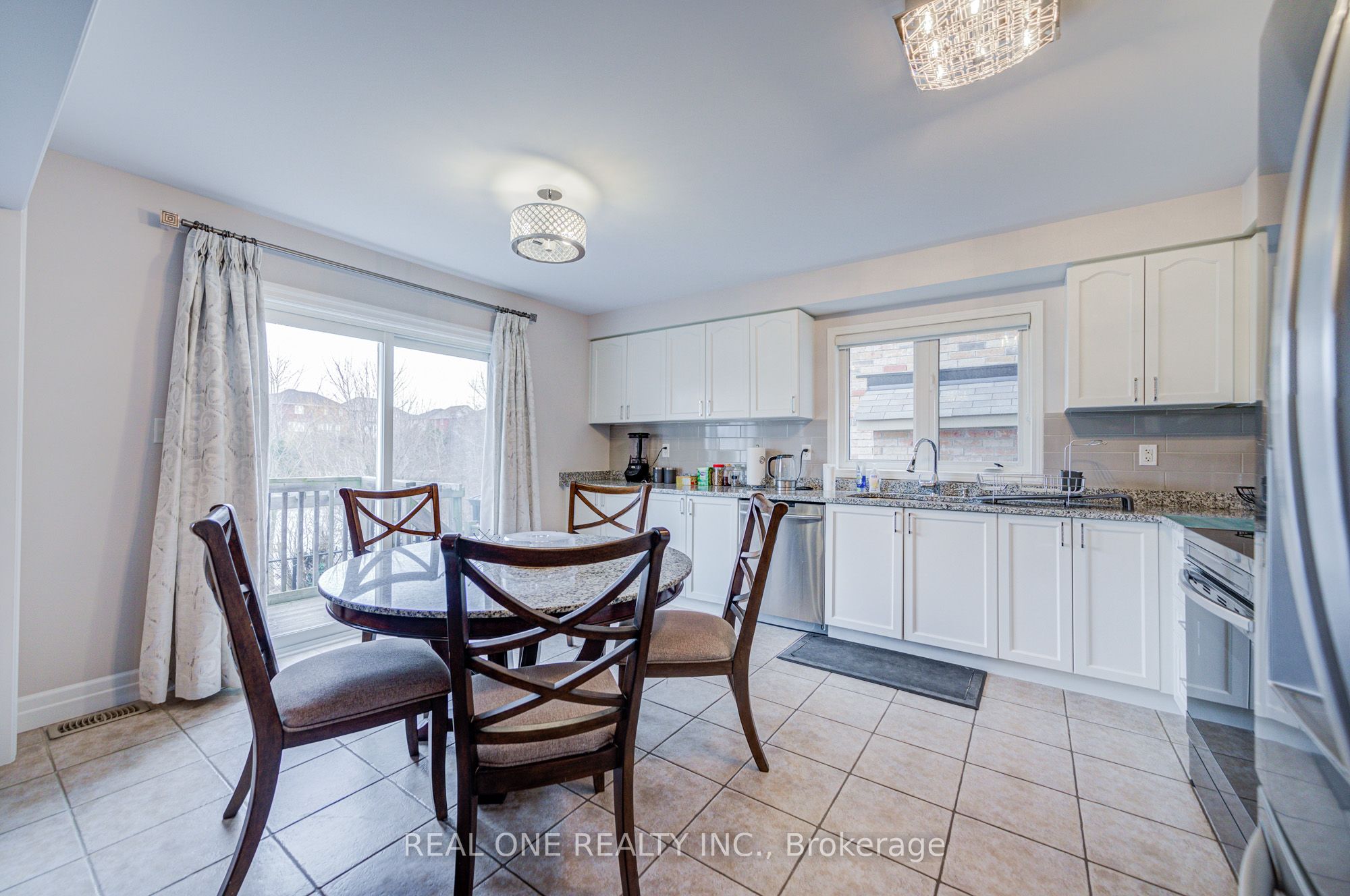 27 Cranston Street Upper Property Photo 13