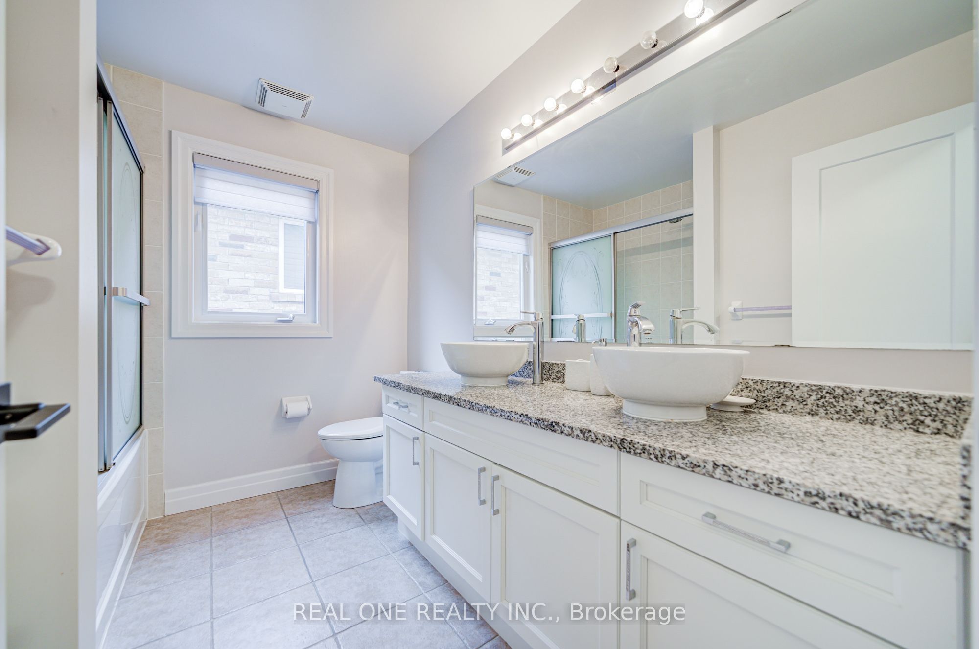 27 Cranston Street Upper Property Photo 28