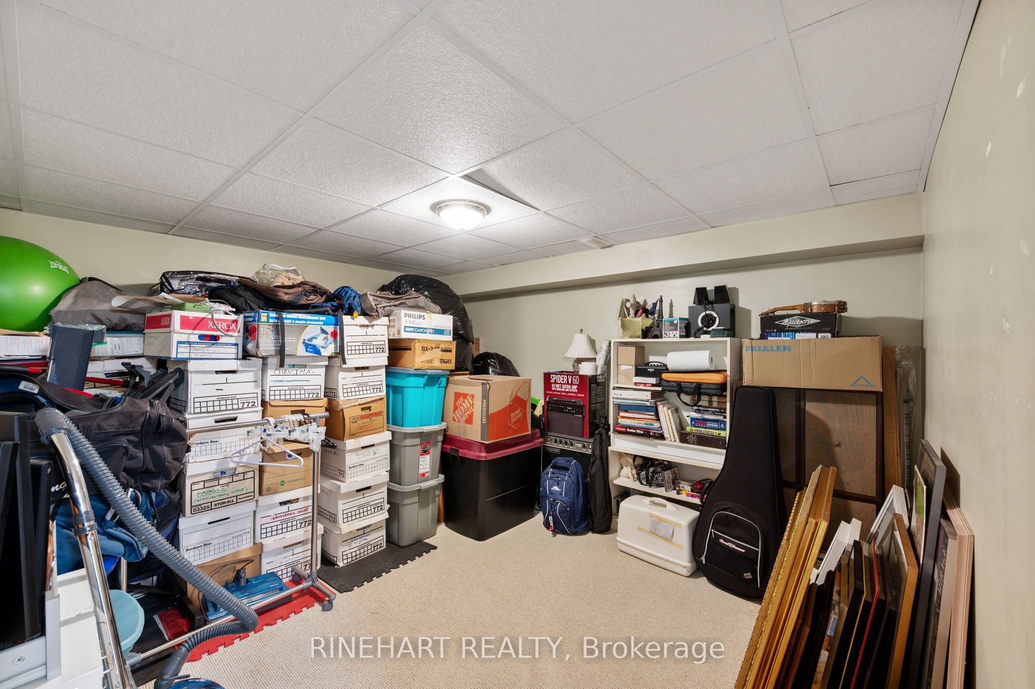 2 Lloyd Manor Crescent Property Photo 26