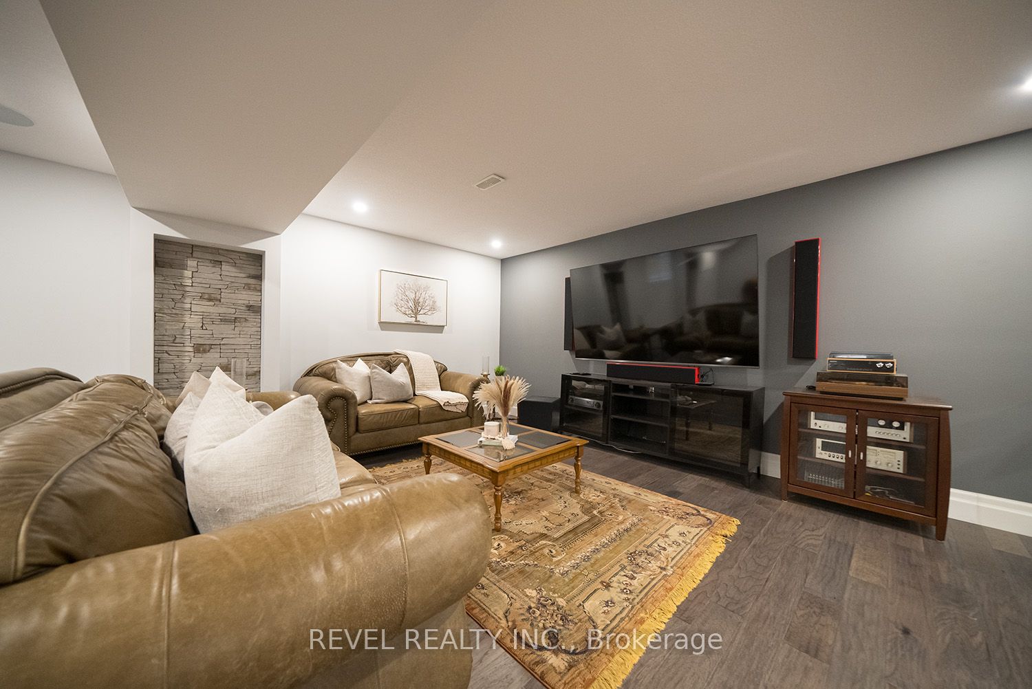 21 Tedley Boulevard Property Photo 28