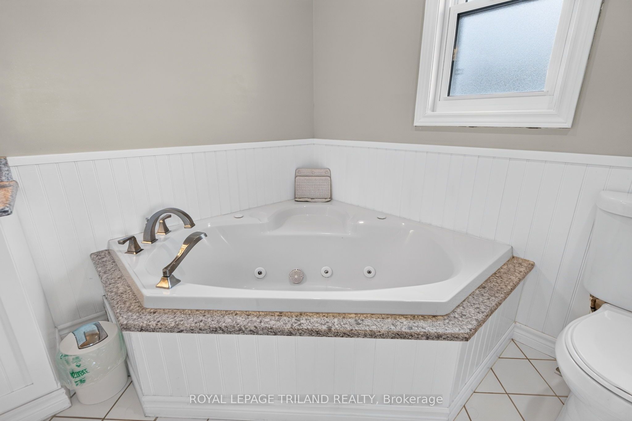 56 Parkview Crescent Property Photo 12