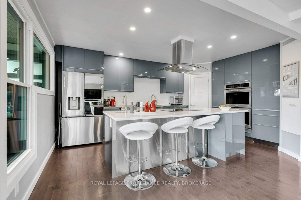25 Willowbank Road E Property Photo 7