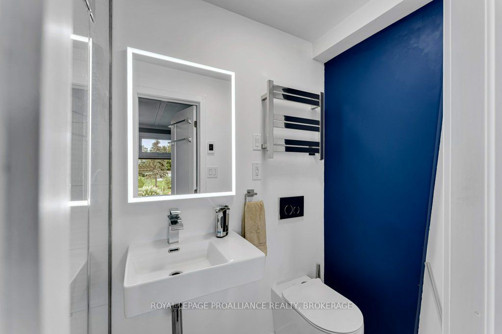 25 Willowbank Road E Property Photo 22