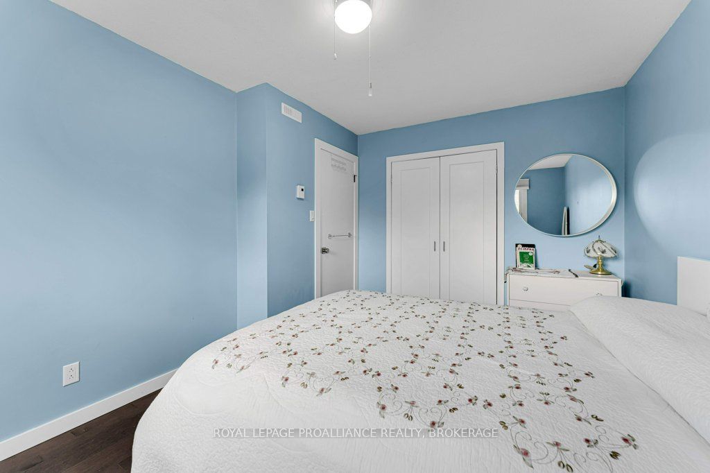 25 Willowbank Road E Property Photo 24