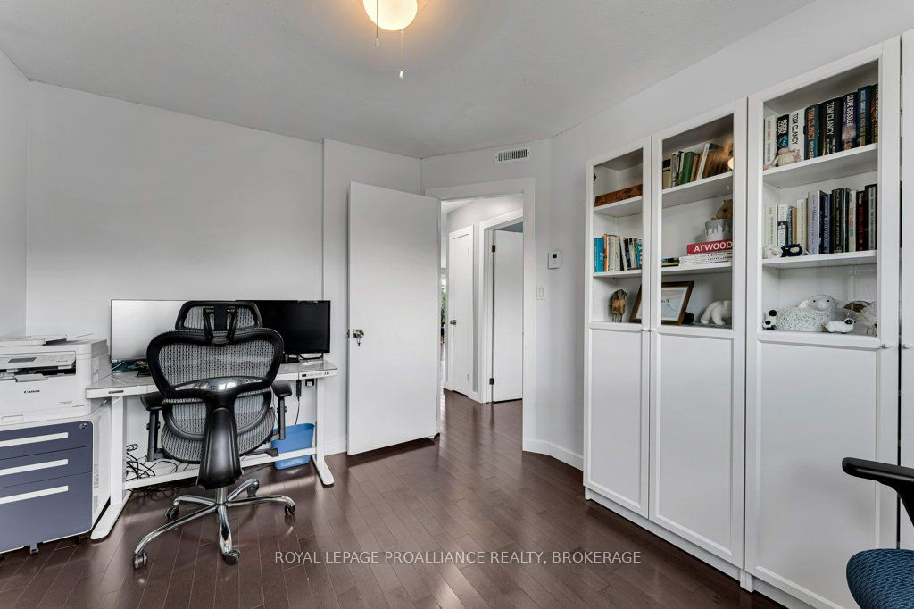 25 Willowbank Road E Property Photo 28