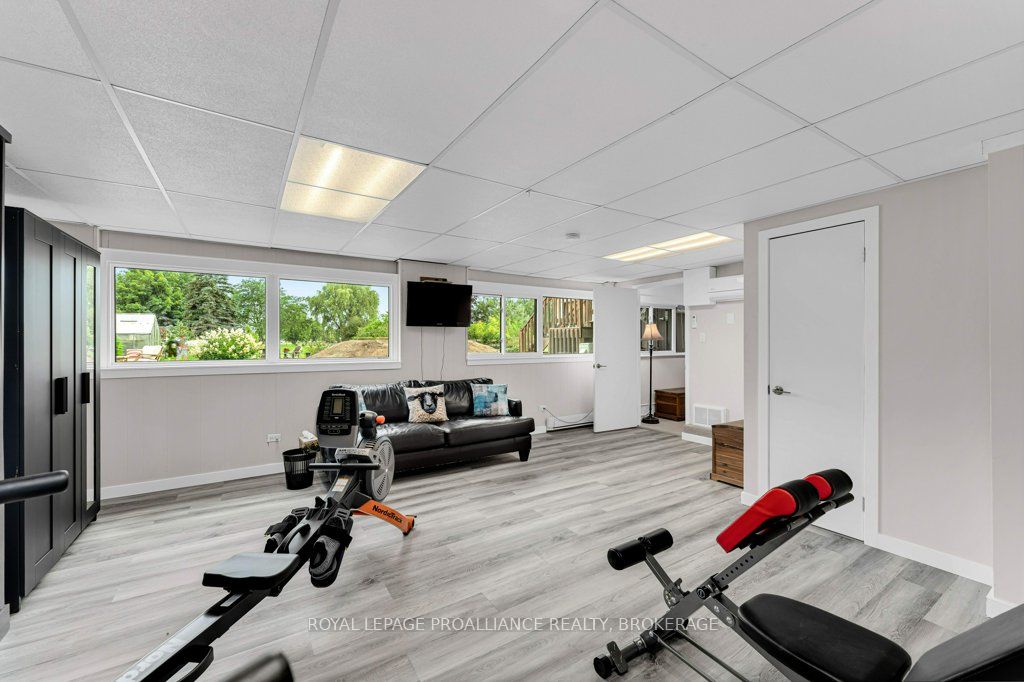 25 Willowbank Road E Property Photo 35