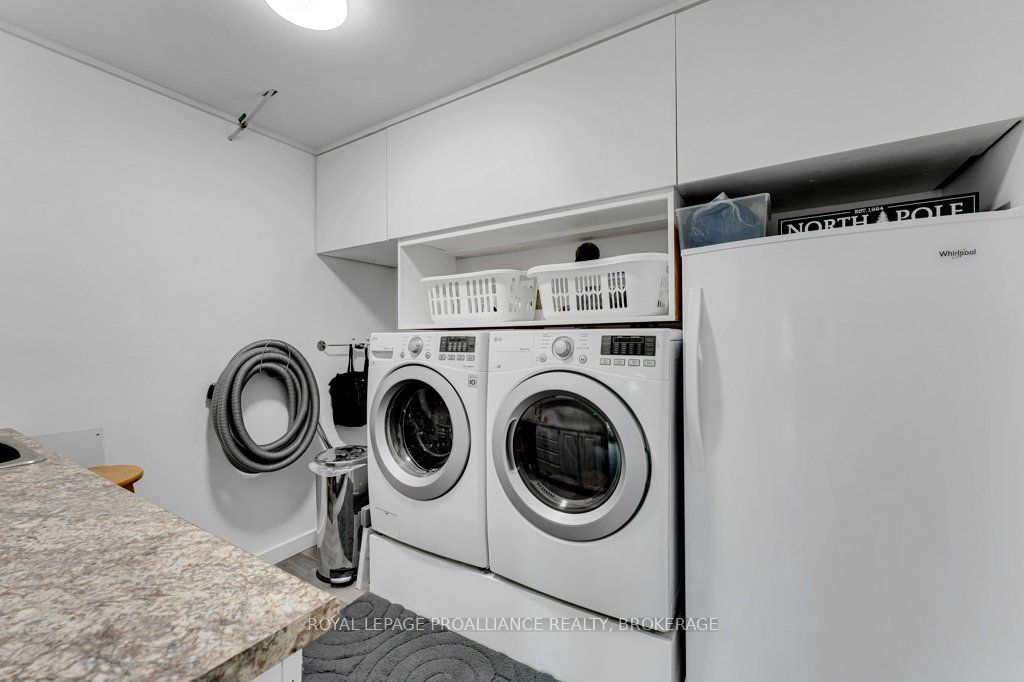 25 Willowbank Road E Property Photo 42