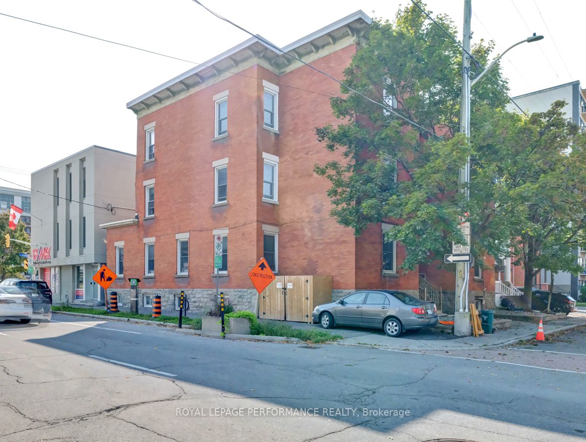 342 Frank Street Property Photo 3