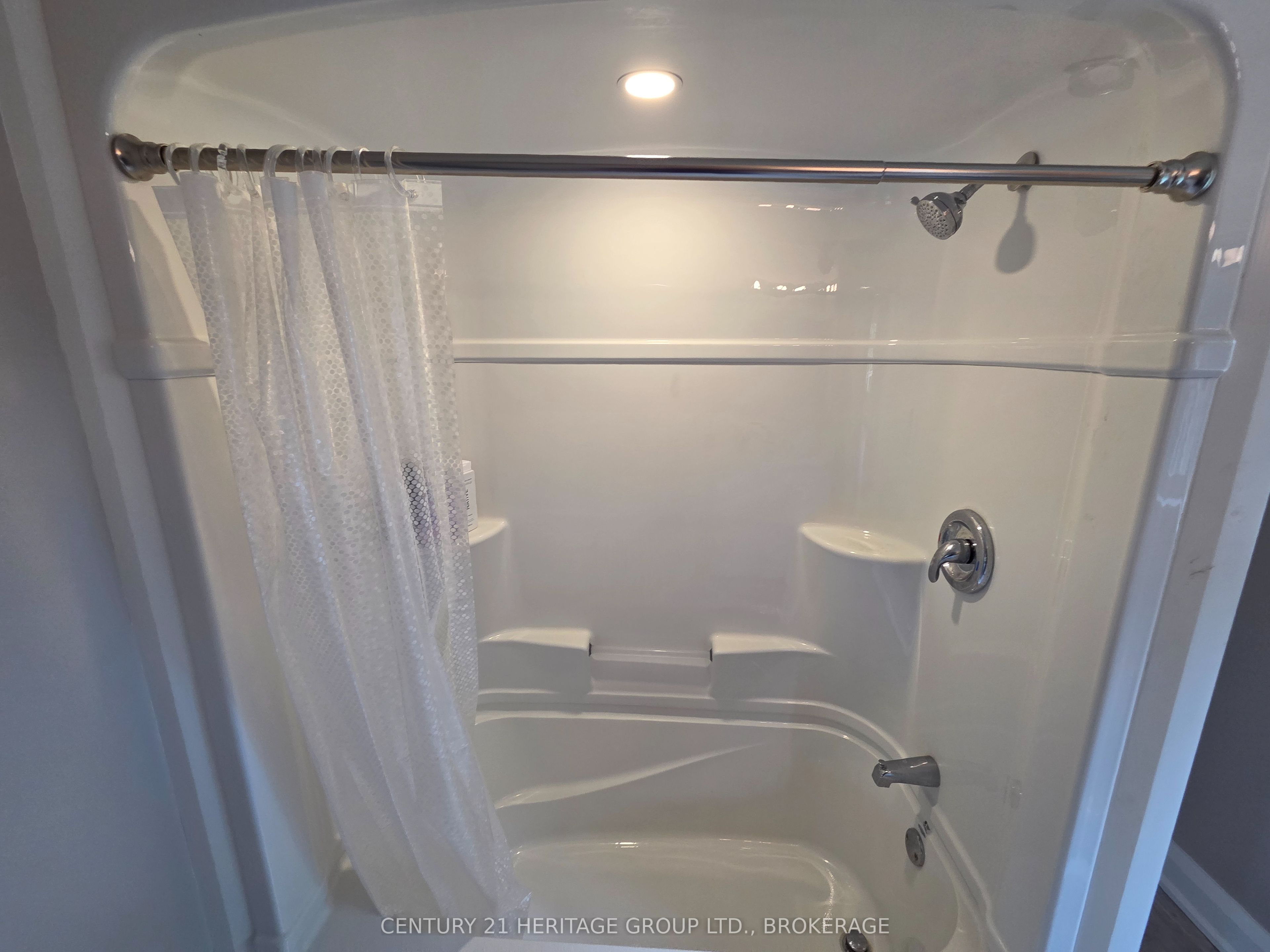 7510 Roger Stevens Drive Property Photo 11