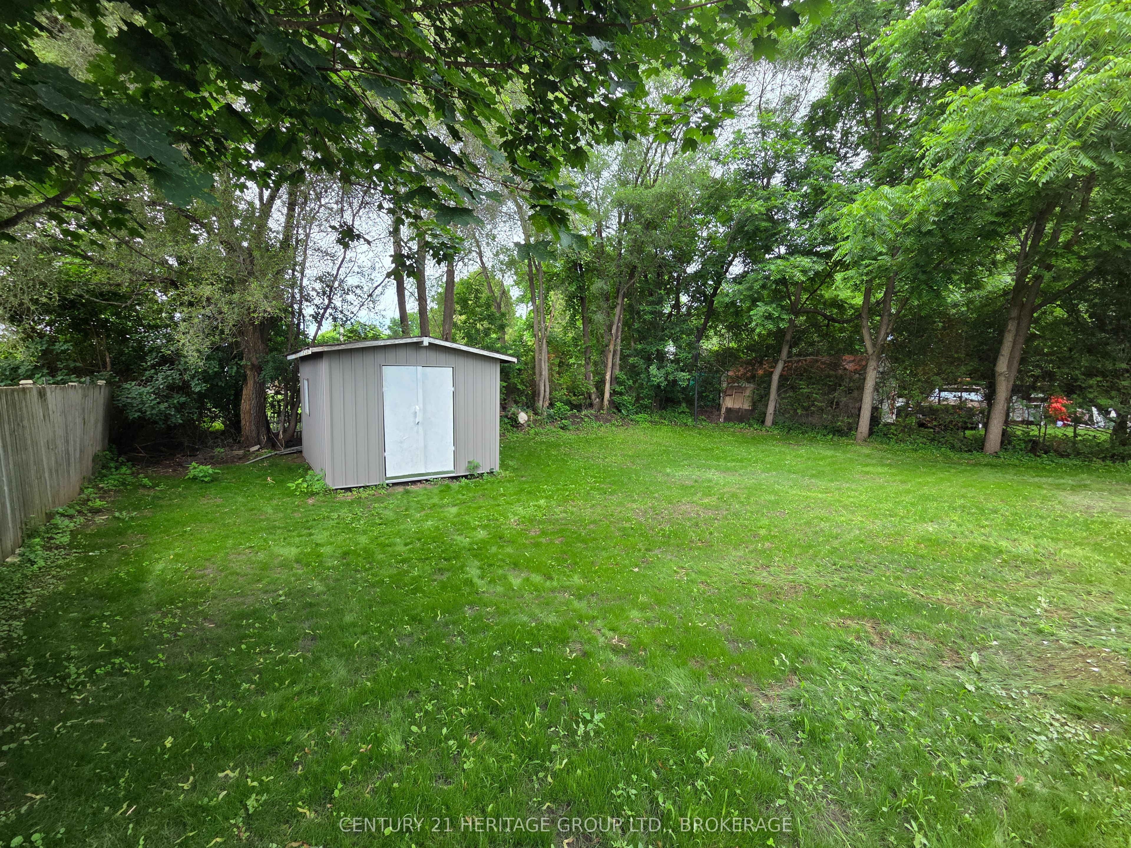 7510 Roger Stevens Drive Property Photo 15