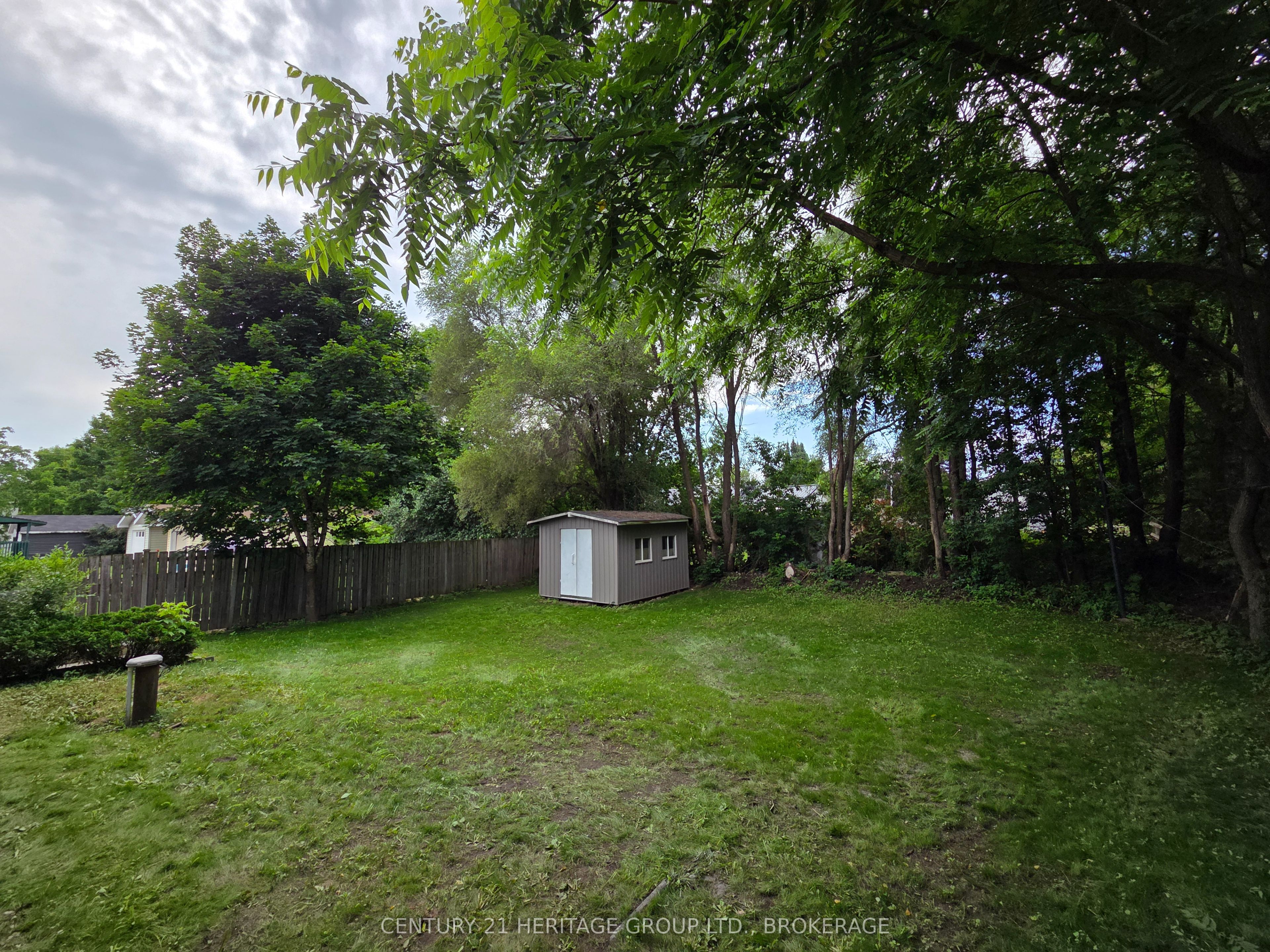 7510 Roger Stevens Drive Property Photo 16
