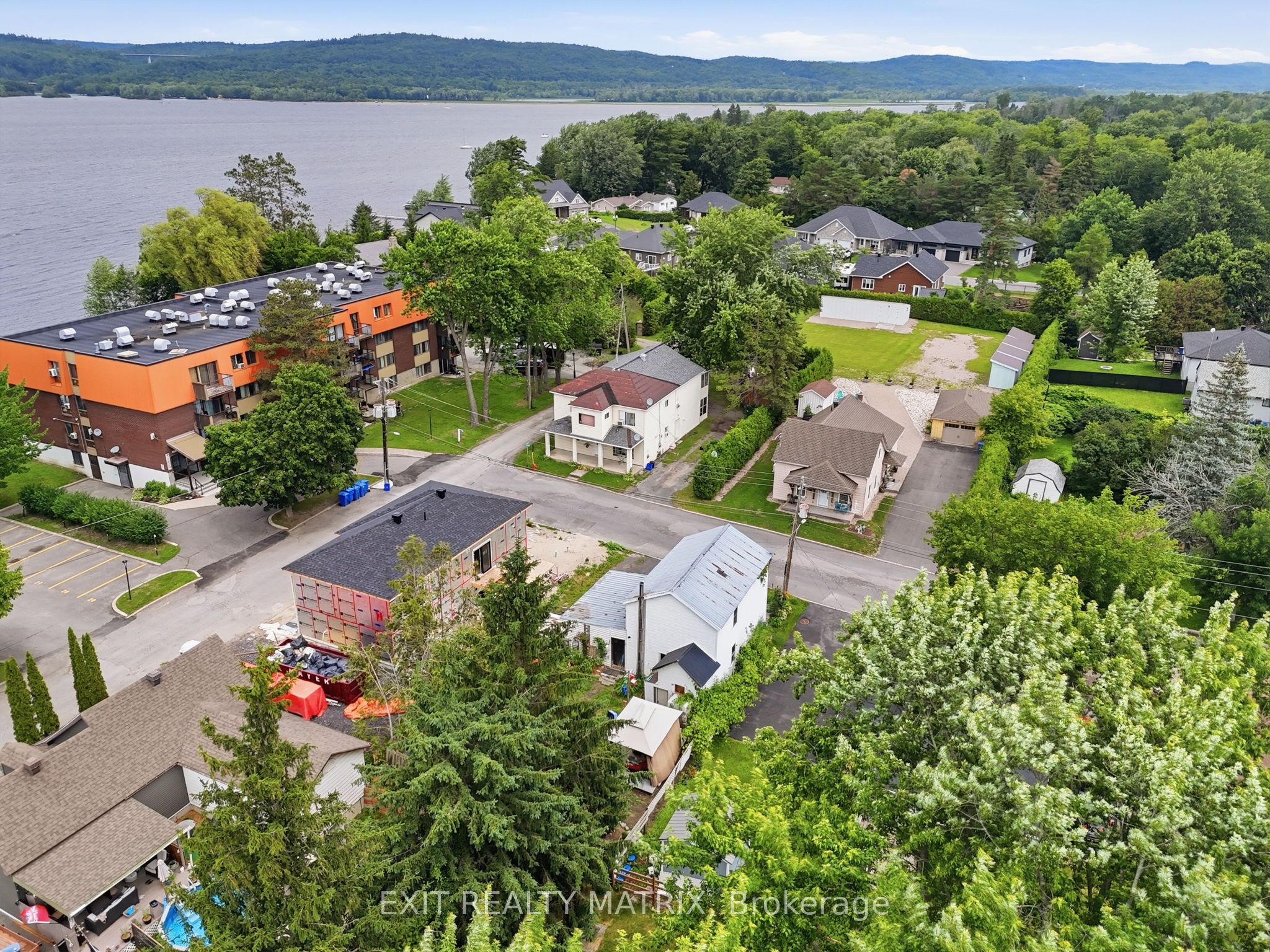 10 Peter Street Property Photo 28