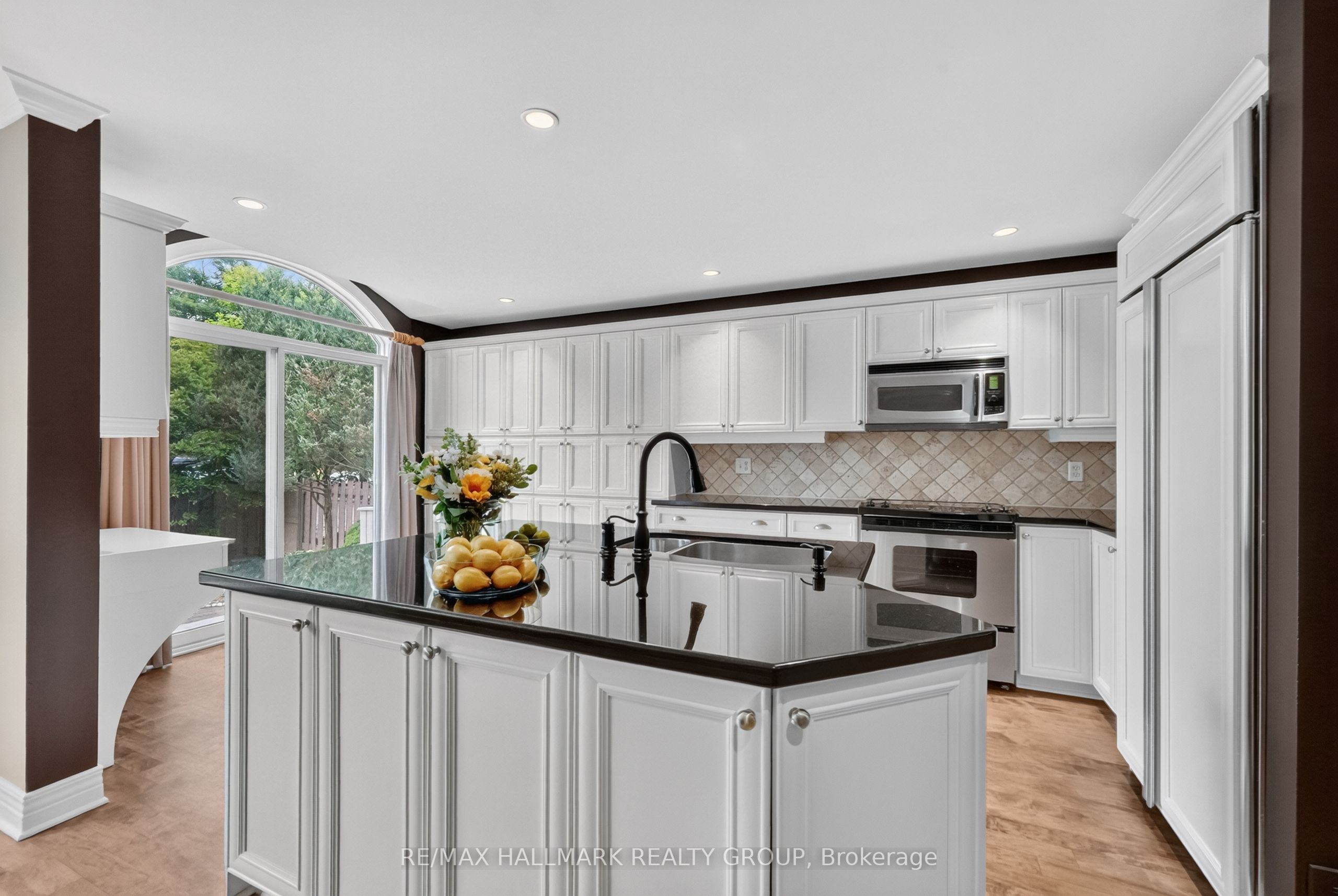 615 Aquaview Drive Property Photo 11
