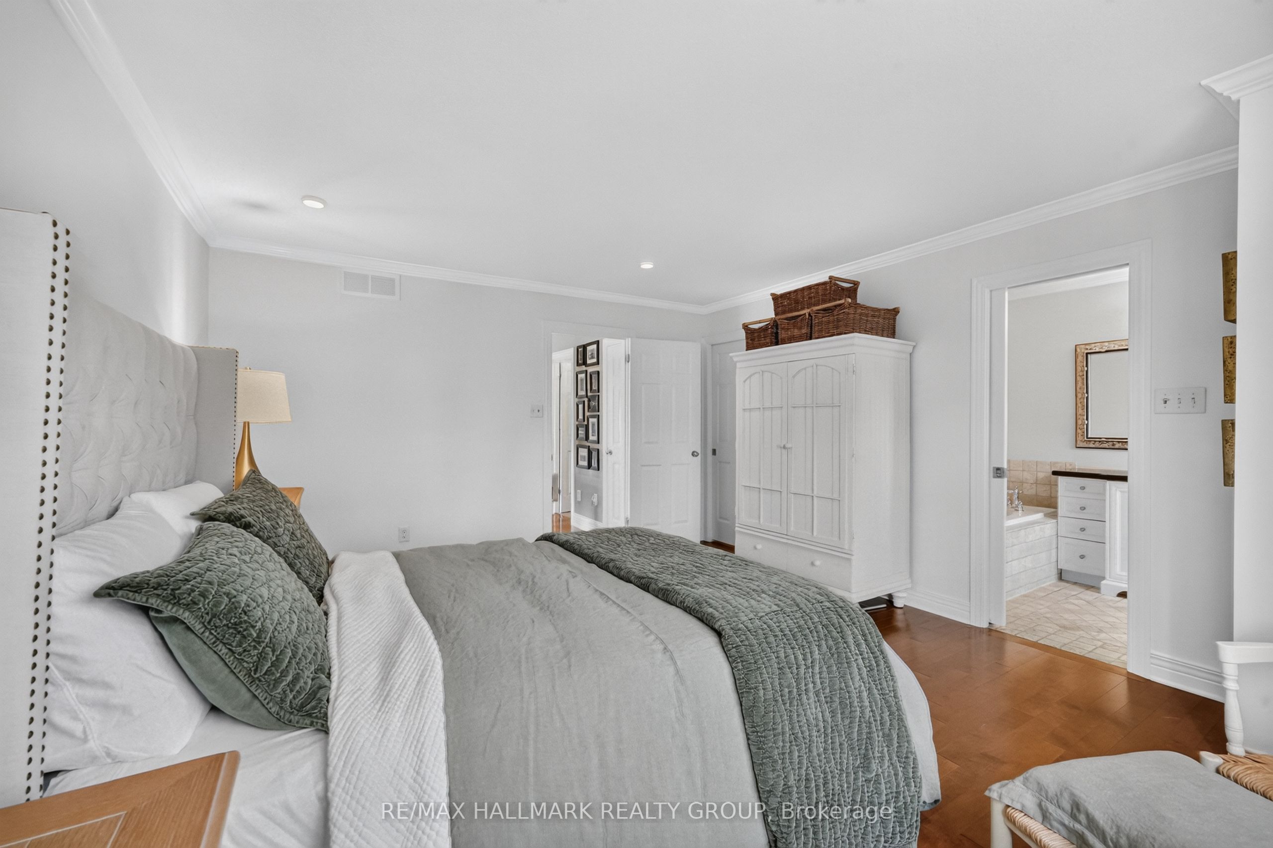 615 Aquaview Drive Property Photo 18