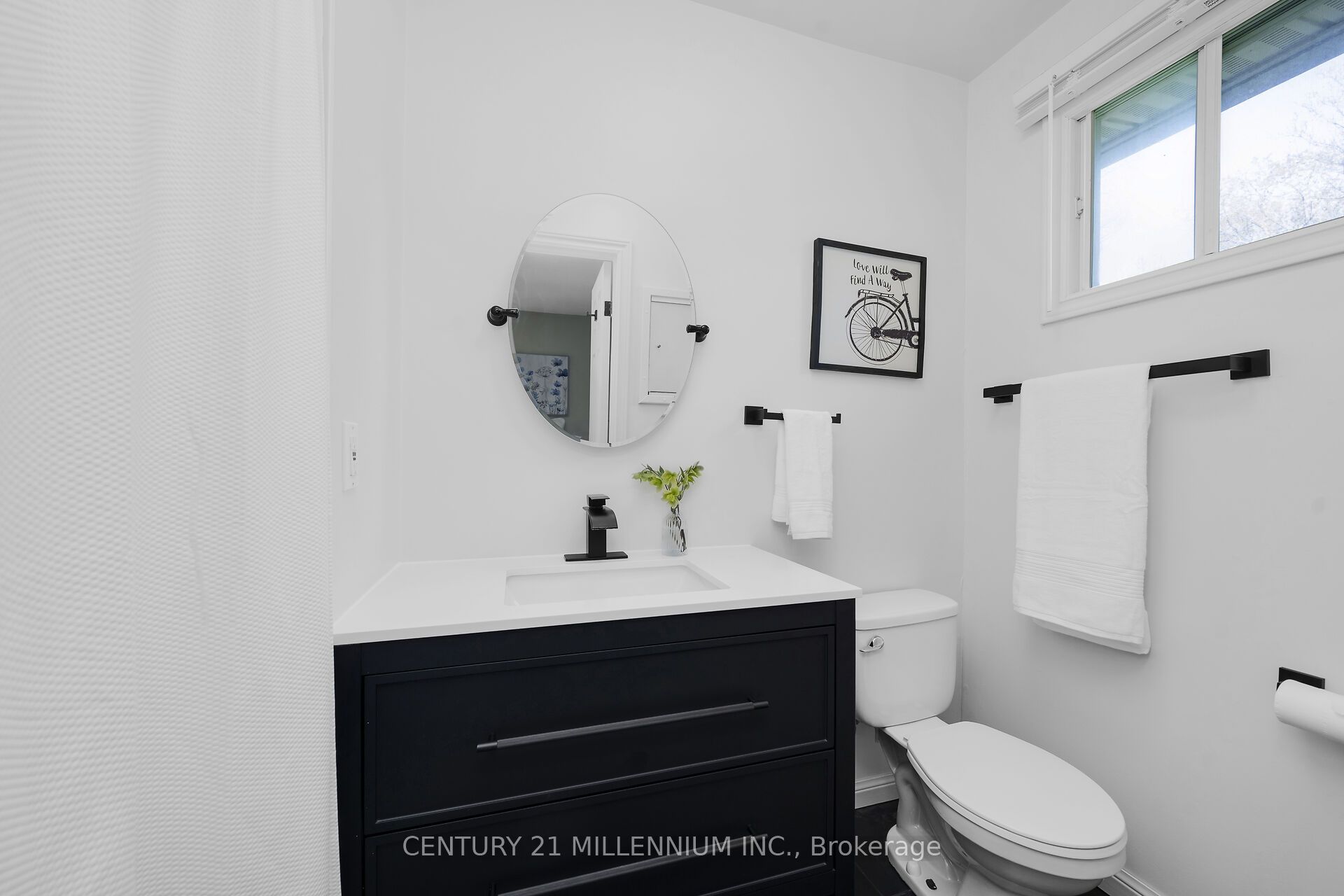 83 Douglas Crescent Property Photo 20