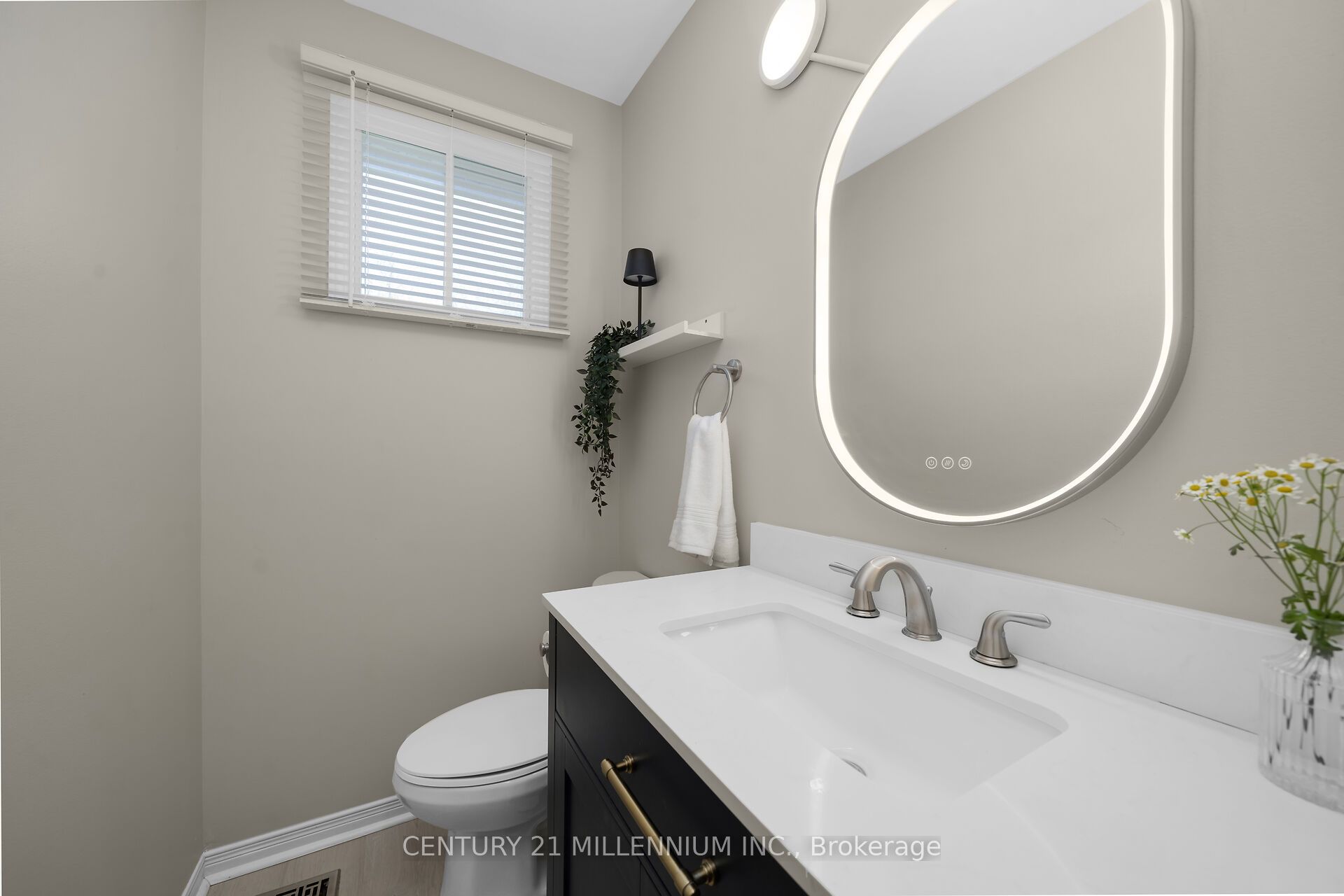 83 Douglas Crescent Property Photo 24