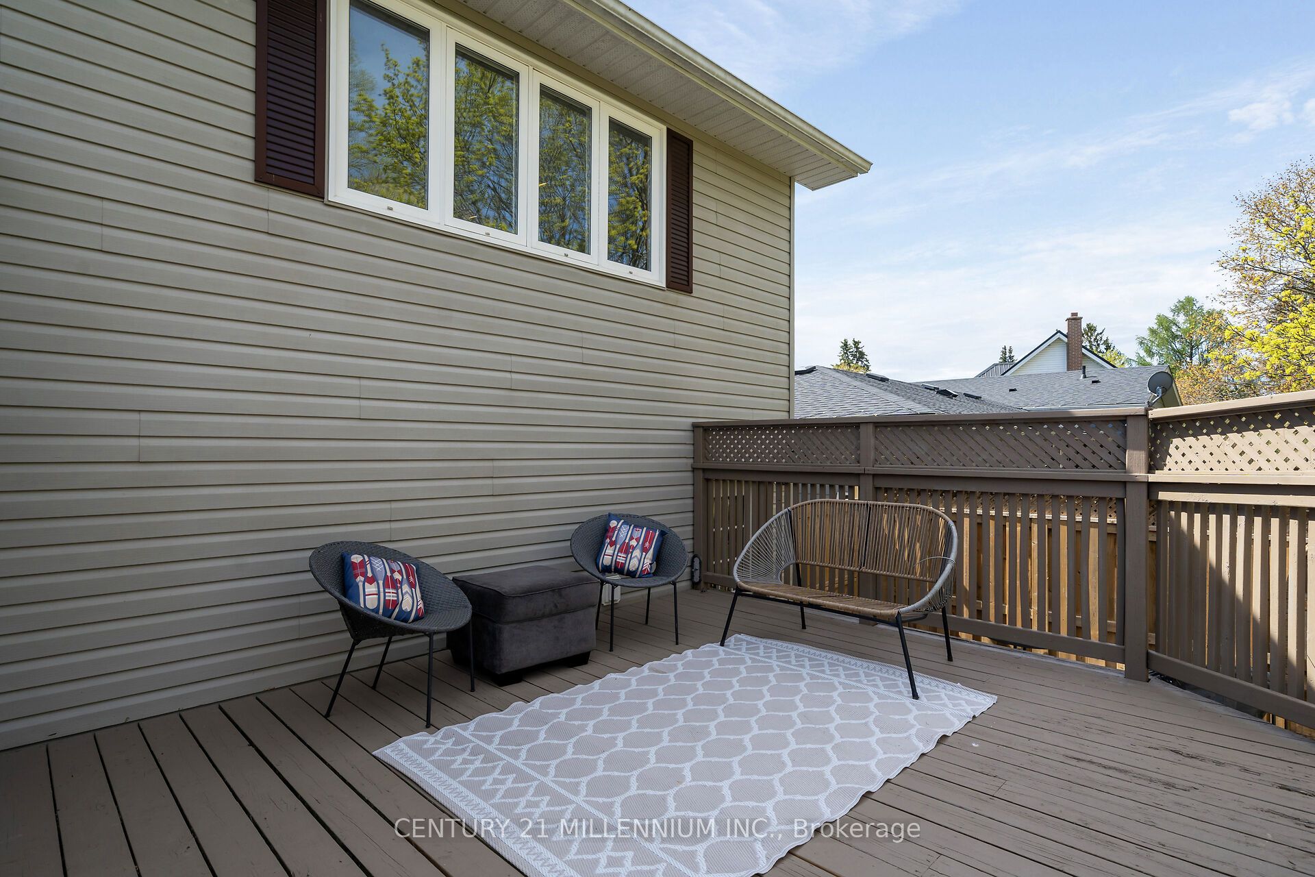 83 Douglas Crescent Property Photo 31