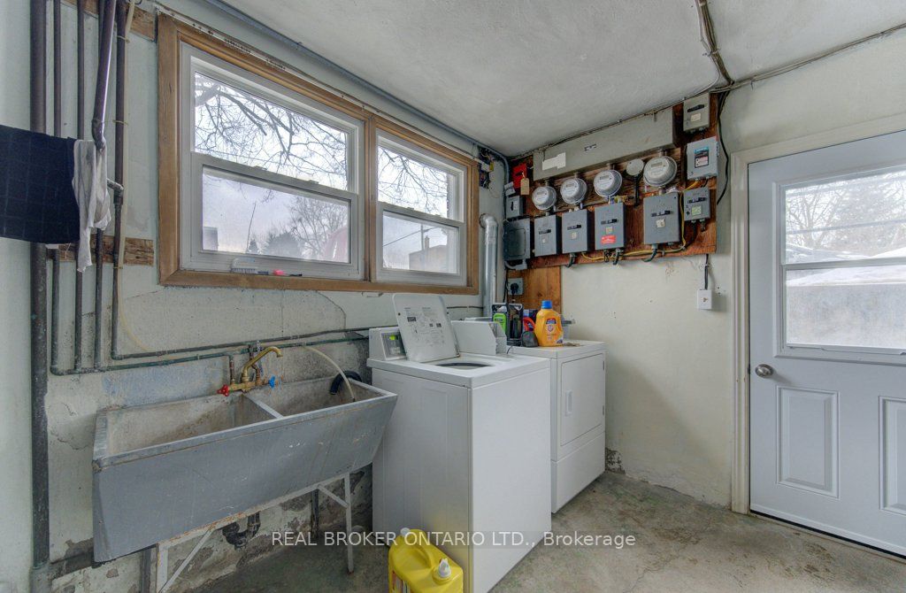 109 Eton Drive Property Photo 2