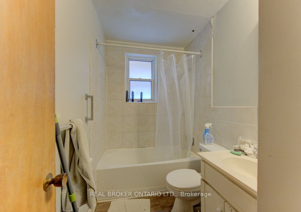 109 Eton Drive Property Photo 6