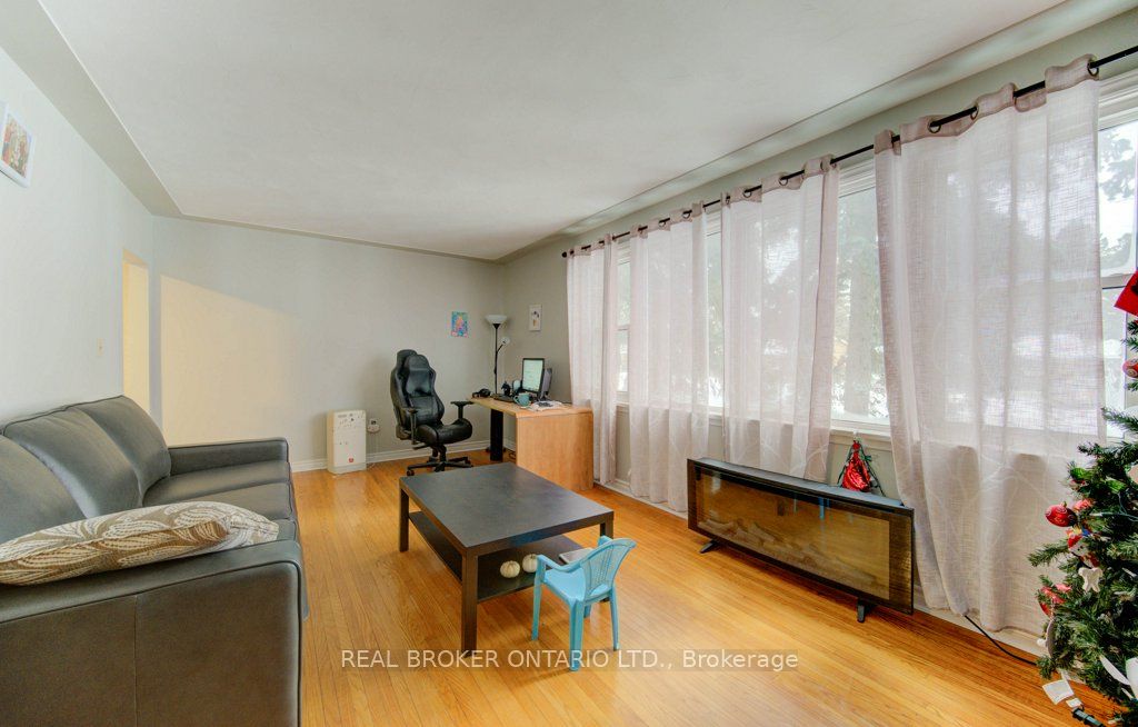 109 Eton Drive Property Photo 16