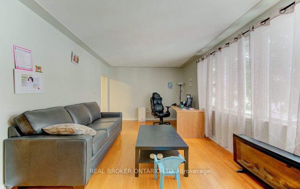 109 Eton Drive Property Photo 17