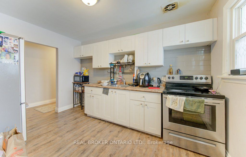 109 Eton Drive Property Photo 29