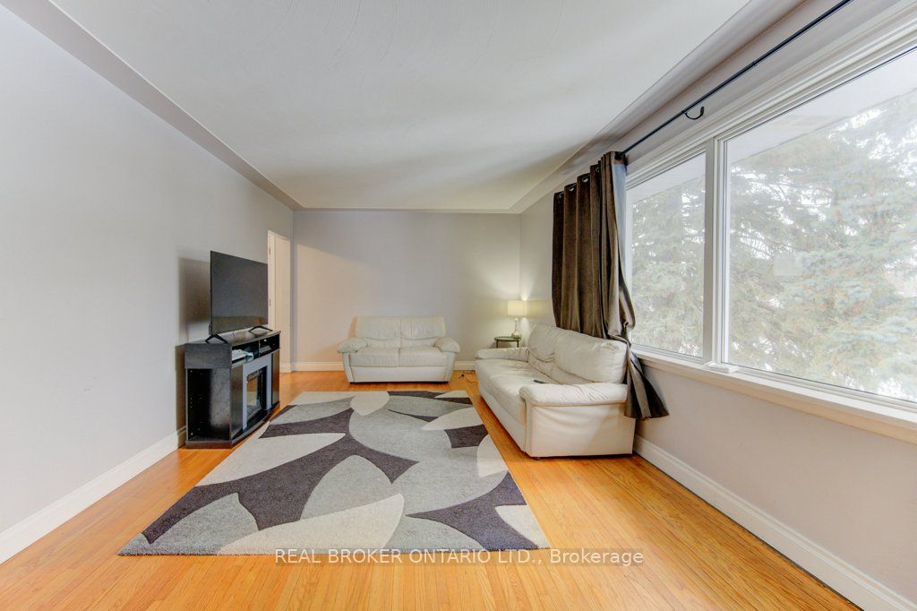 109 Eton Drive Property Photo 32
