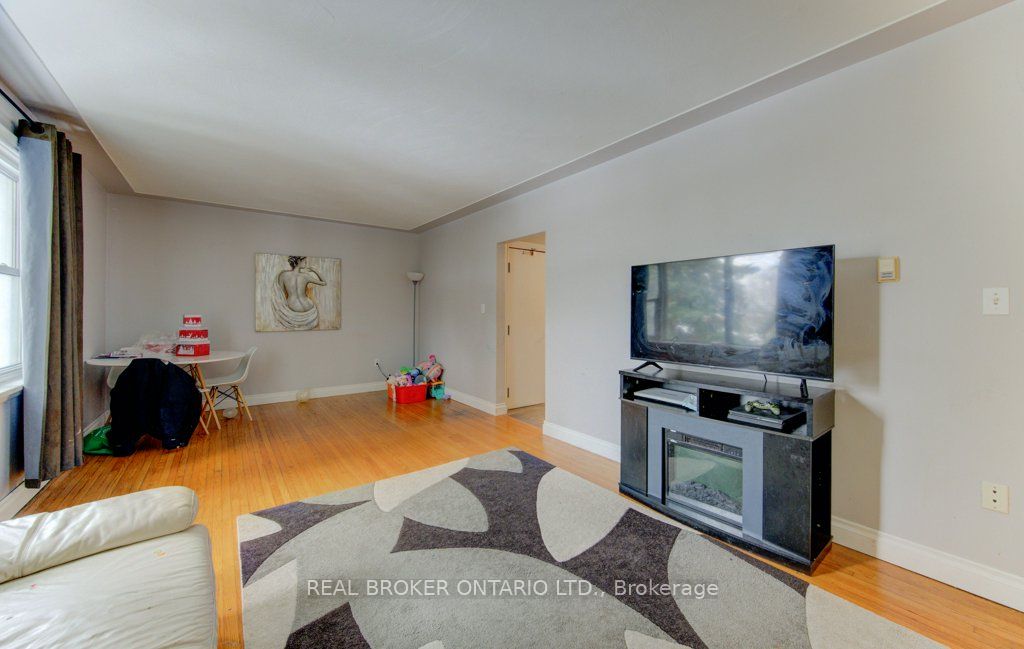 109 Eton Drive Property Photo 35