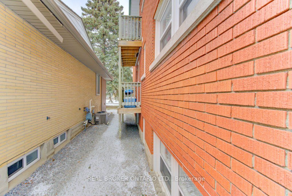 109 Eton Drive Property Photo 38