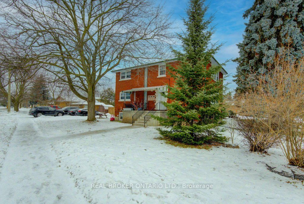 109 Eton Drive Property Photo 42